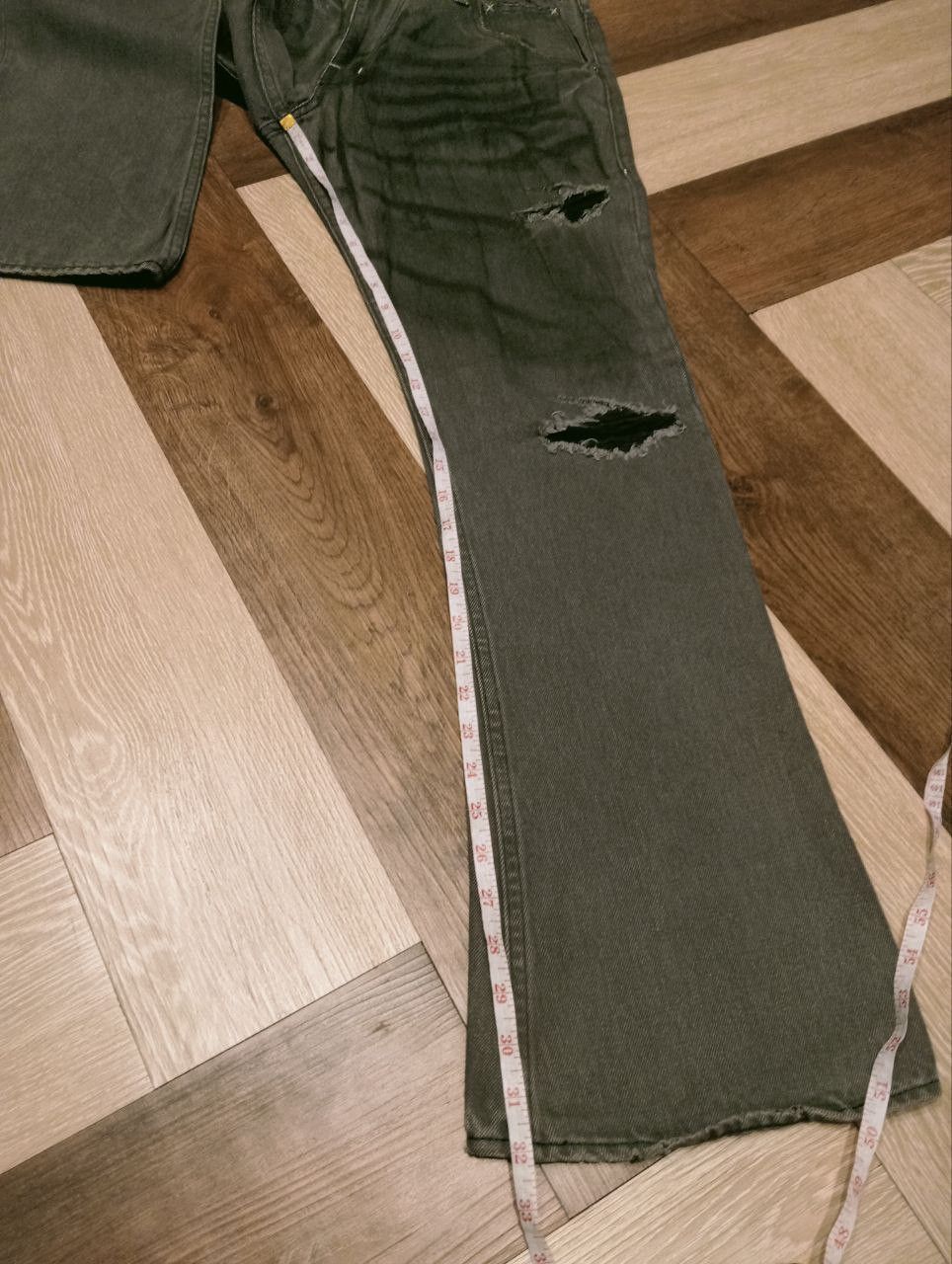 If Six Was Nine VARENTINE JAPAN FLARE DISTRESSED JEANS Size US 32 / EU 48 - 12 Thumbnail