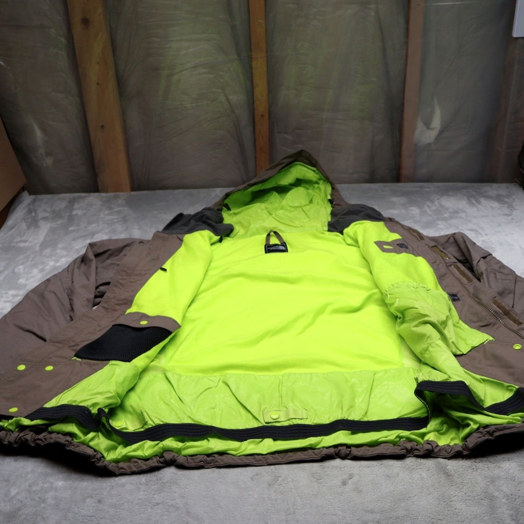 The North Face The North Face Jacket Men Medium Brown Hooded Wind Rain Full Zip Hiking Outdoor Size US M / EU 48-50 / 2 - 6 Thumbnail