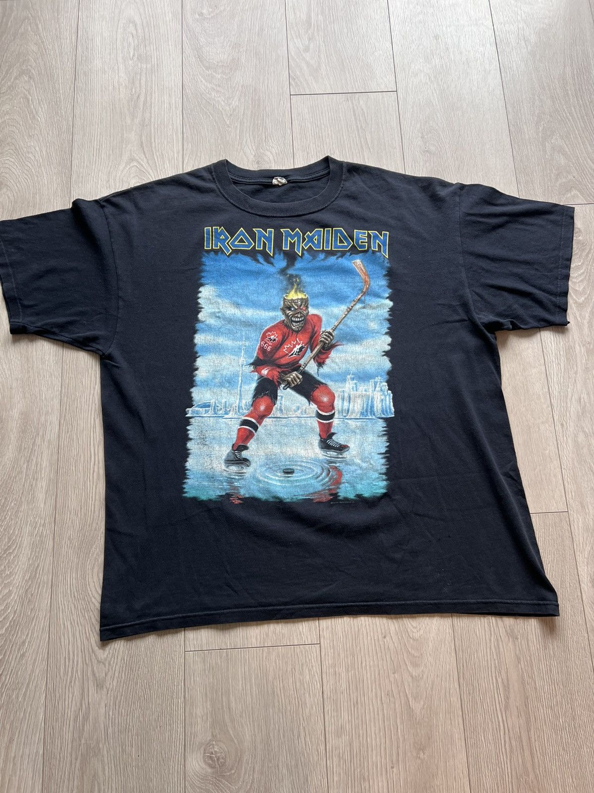 Iron Maiden × Vintage Vintage Banned Iron Maiden Team Canada Tour T Shirt 2008 Size US XXL / EU 58 / 5 - 4 Thumbnail