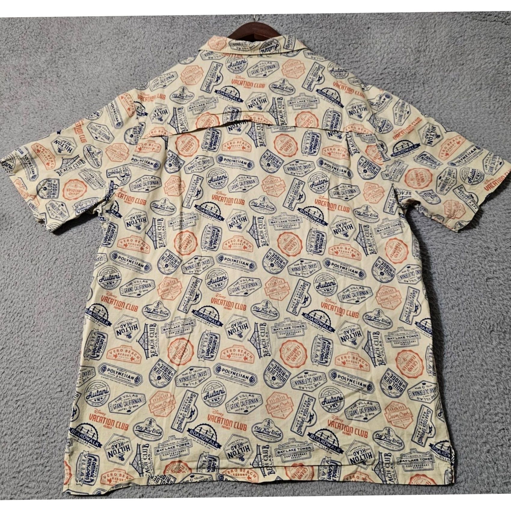 Disney Disney Parks Vacation Club Hotel Resorts Icons Mens Rayon Shirt XL Size US XL / EU 56 / 4 - 2 Thumbnail