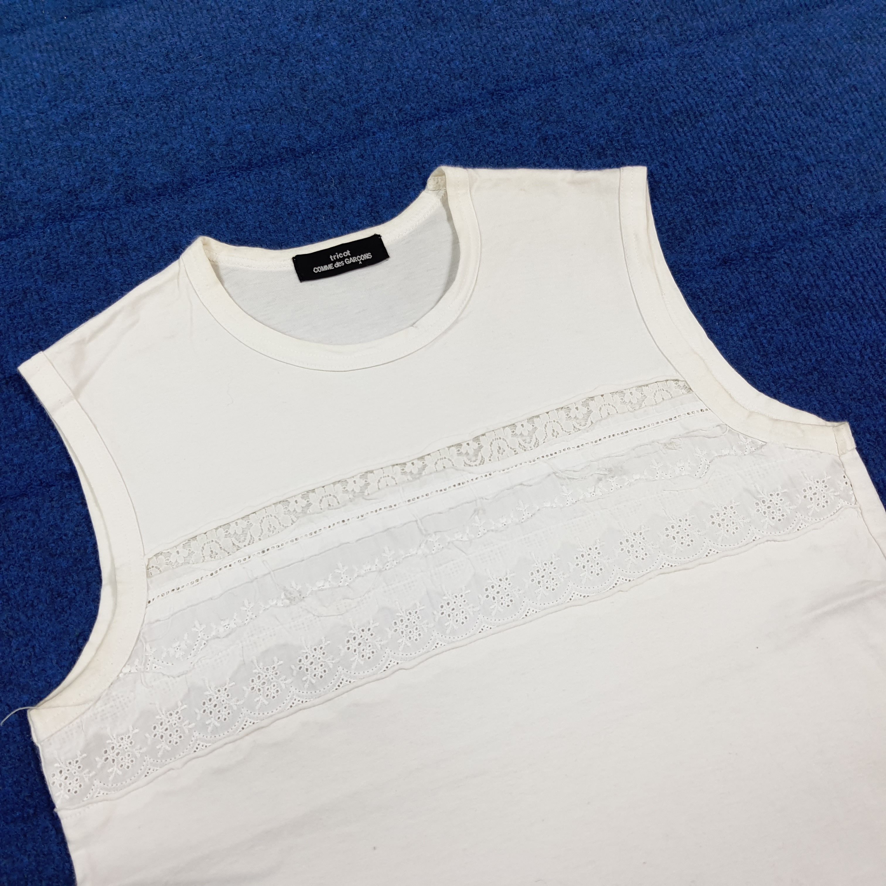 Tricot Comme des Garcons Vintage 2005 tricot COMME des GARCONS Lace Trim Tank Top Size S / US 4 / IT 40 - 2 Thumbnail