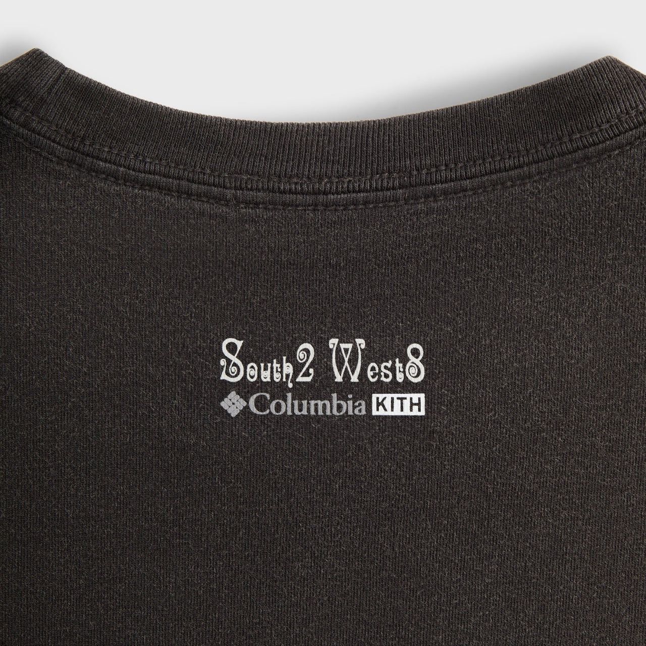 Columbia × Kith South2 West8 Mt. Fuji Elk Landscape Vintage Tee Monochrome Size US L / EU 52-54 / 3 - 3 Thumbnail