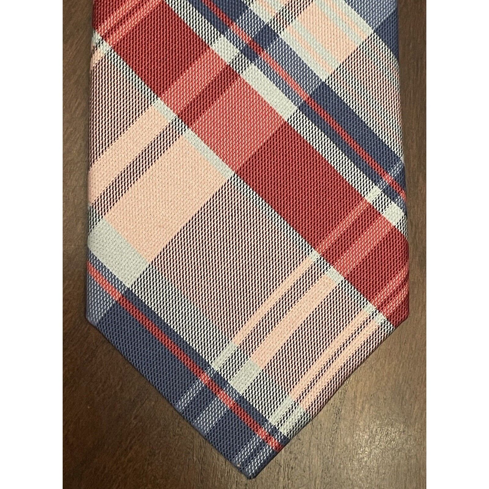 Jos. A. Bank Jos. A. Bank Traveler Red Blue Pink 65% Cotton 35% Silk Size ONE SIZE - 1 Thumbnail