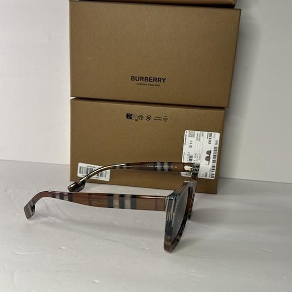 Burberry Burberry New Authentic Limited Availability Check Square S Size ONE SIZE - 7 Thumbnail