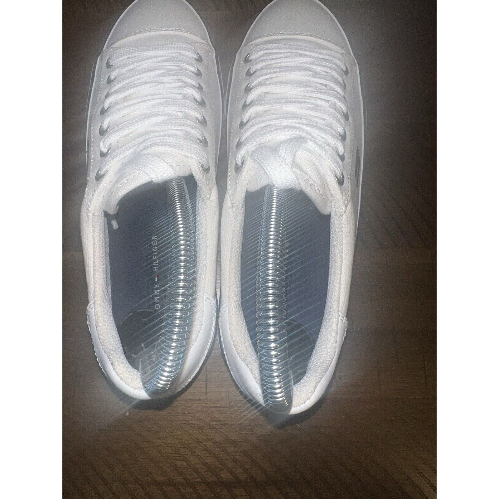 Tommy Hilfiger Tommy Hilfiger Women's Sneakers Size 6 White Shoes Lace up Size US 6 / IT 36 - 4 Thumbnail