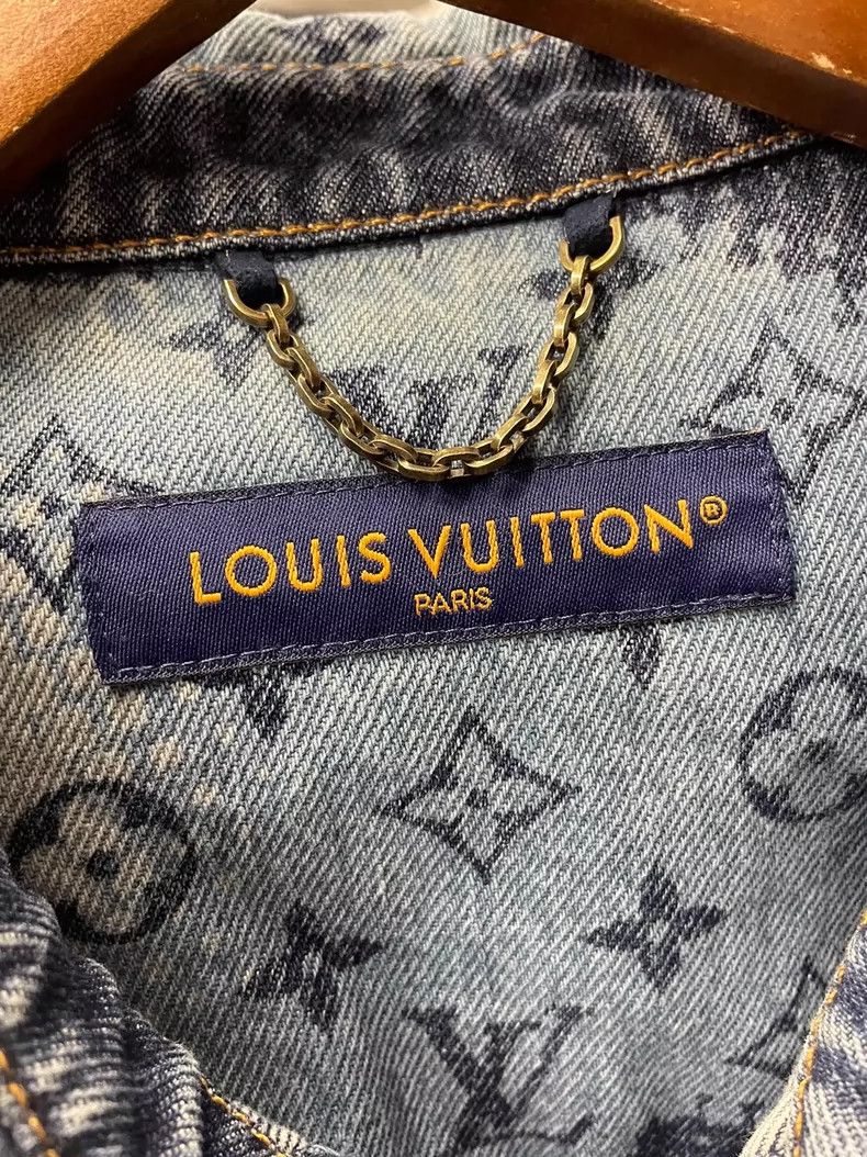 Louis Vuitton Louis Vuitton Full Print Gradient Shirt 2504-Nextarrow Size US S / EU 44-46 / 1 - 6 Thumbnail