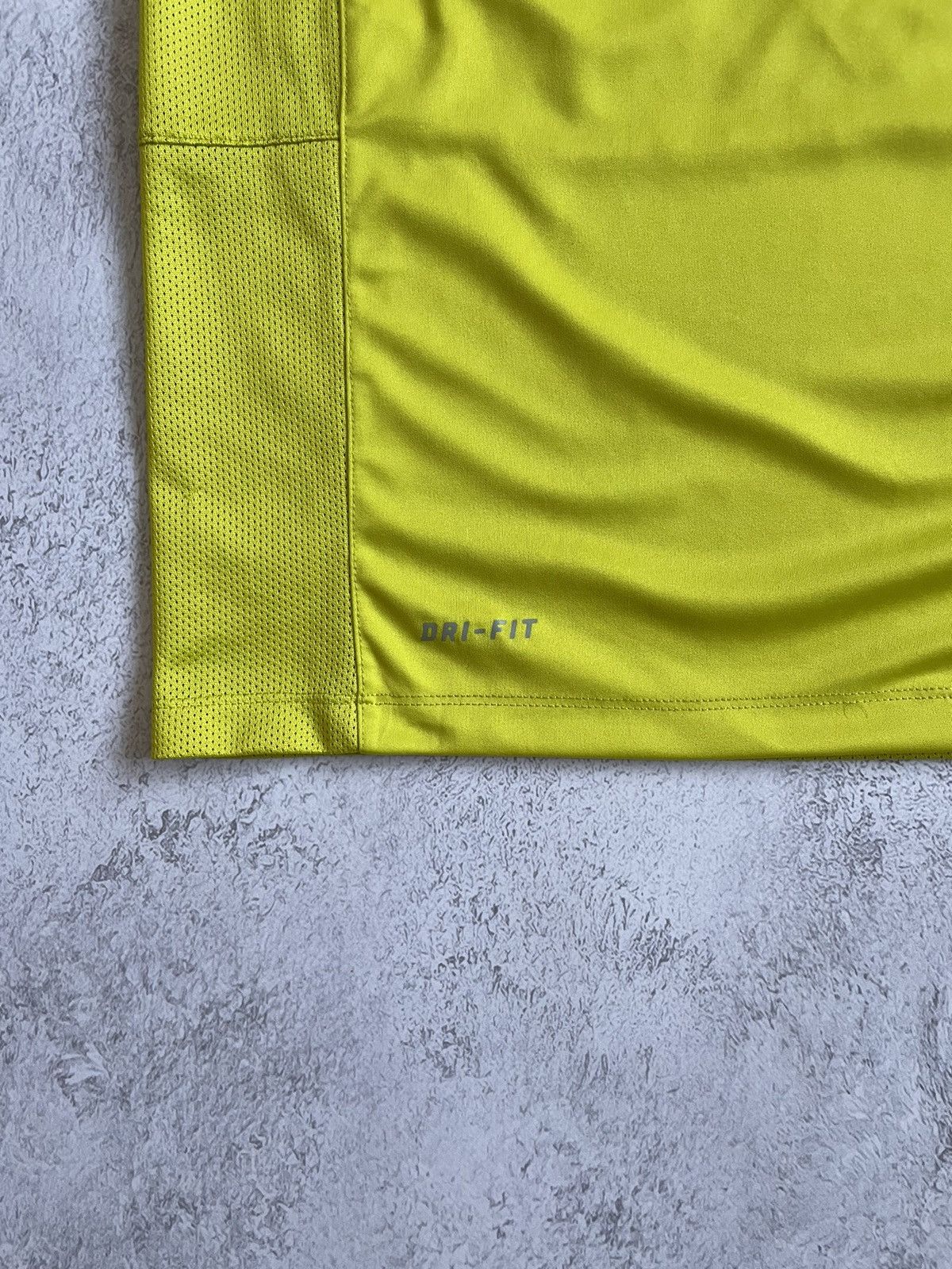 Vintage Nike Celtic Scotland Training Soccer Jersey Kit 10s XL Size US XL / EU 56 / 4 - 5 Thumbnail
