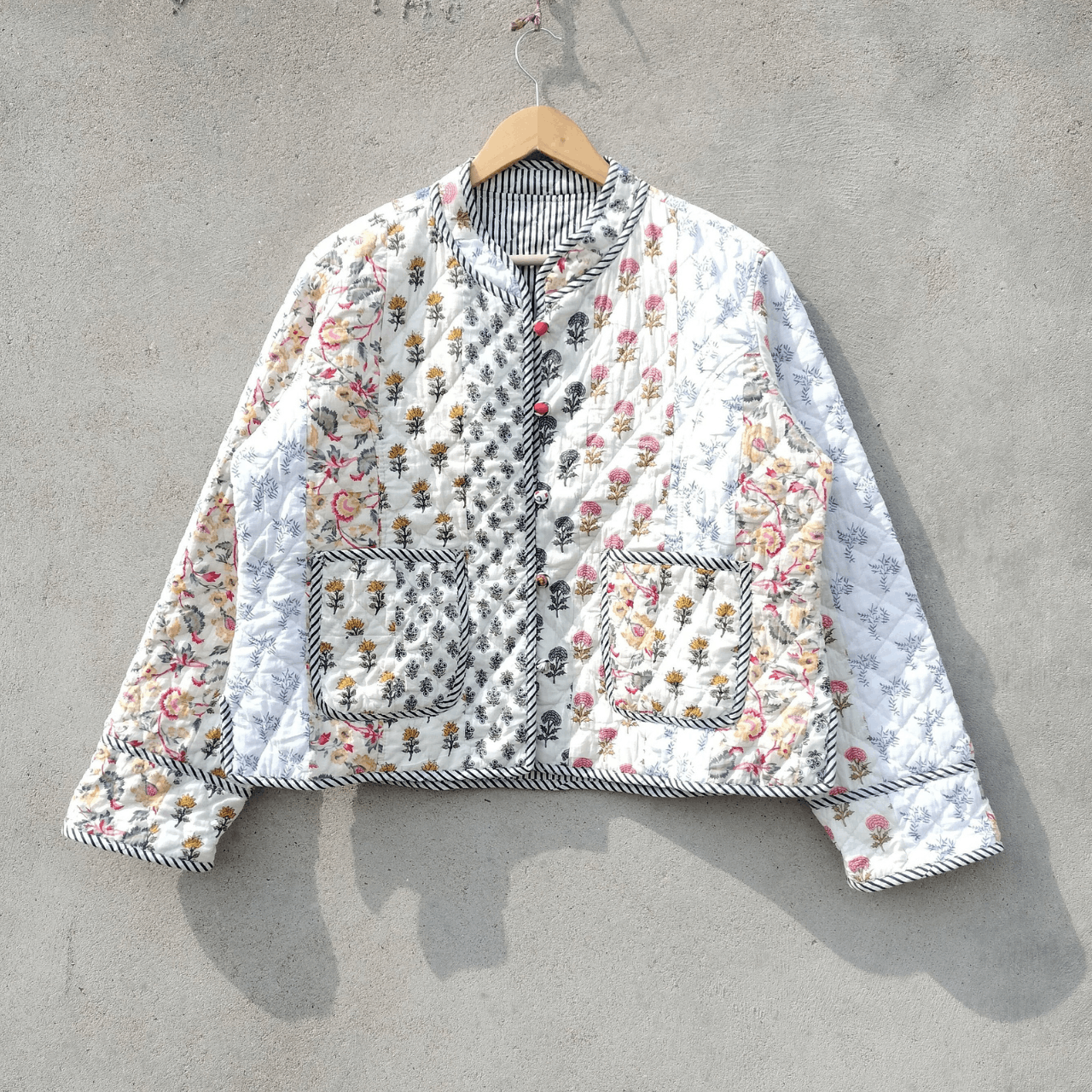 Handmade Vintage Quilted Jacket, Patchwork Handmade Jacket Short Coat Size S / US 4 / IT 40 - 3 Thumbnail