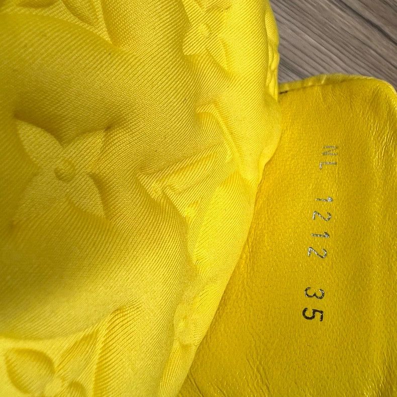 Louis Vuitton Louis Vuitton Yellow embossed slipper Size US 4.5 / IT 34.5 - 6 Thumbnail