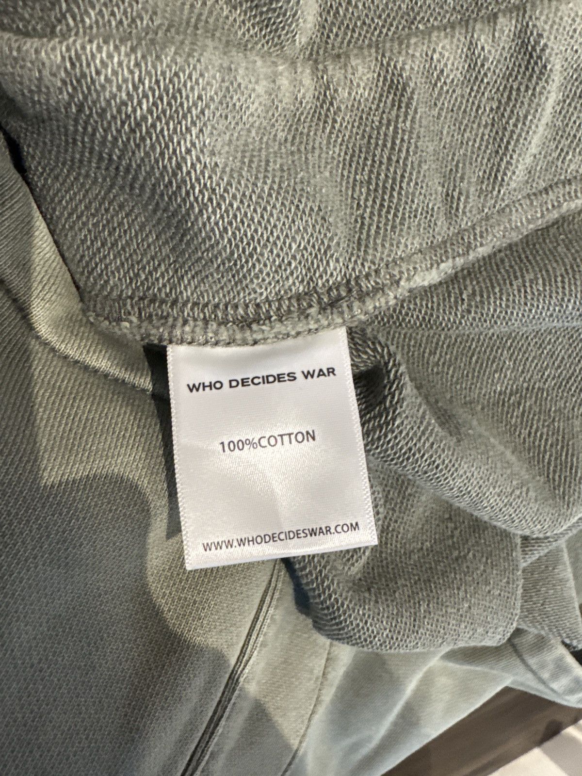 Who Decides War Who Decides War Chapel Grey Crewneck Size US S / EU 44-46 / 1 - 4 Thumbnail