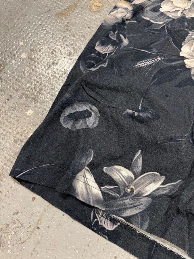 Dolce & Gabbana × Vintage Dolce & Gabbana Flowers Print Grey Tee Size US S / EU 44-46 / 1 - 6 Thumbnail