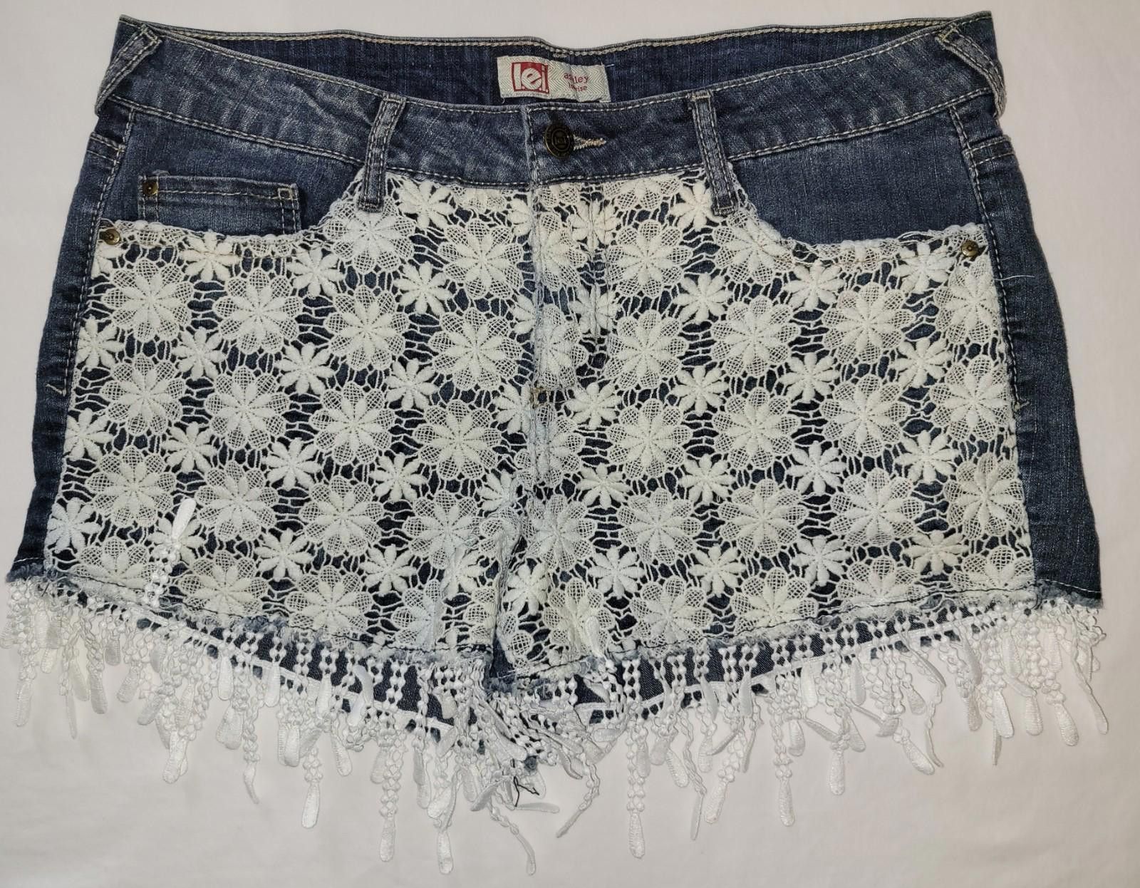 L.E.I. l.e.i. Ashley lowrise jean shorts juniors size 13 Size 30" / US 8 / IT 44 - 1 Thumbnail