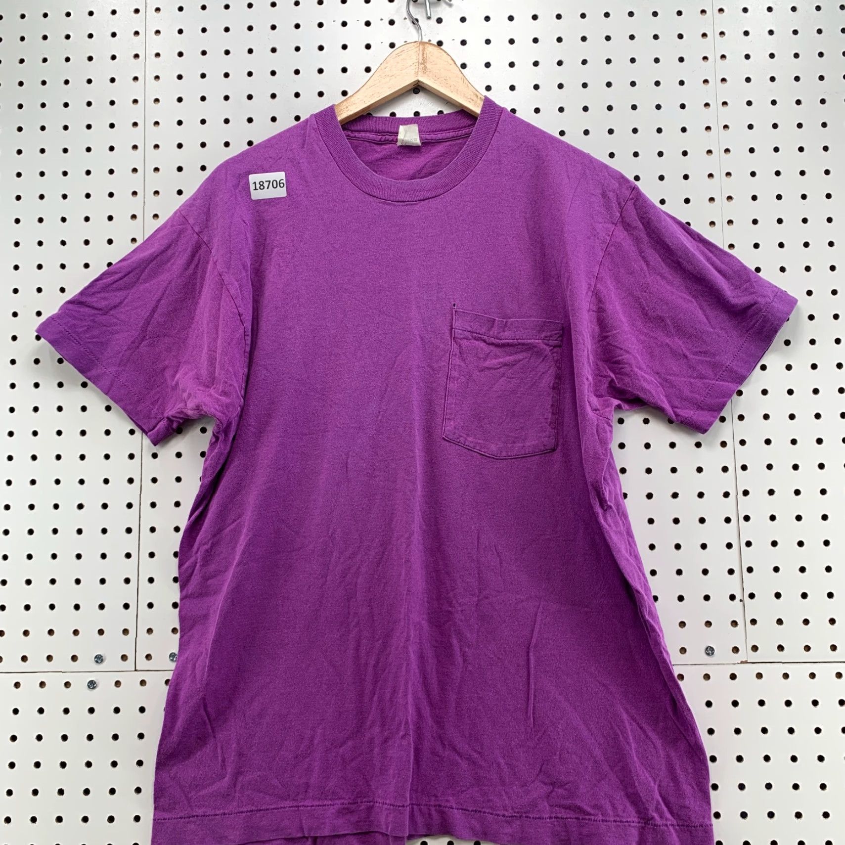 Fruit Of The Loom VINTAGE Fruit of the Loom Pocket Shirt Unisex Adults T-Shirt Large Purple 21x28 80s 90s Short Sleeve Mens Womens Size US L / EU 52-54 / 3 - 7 Thumbnail