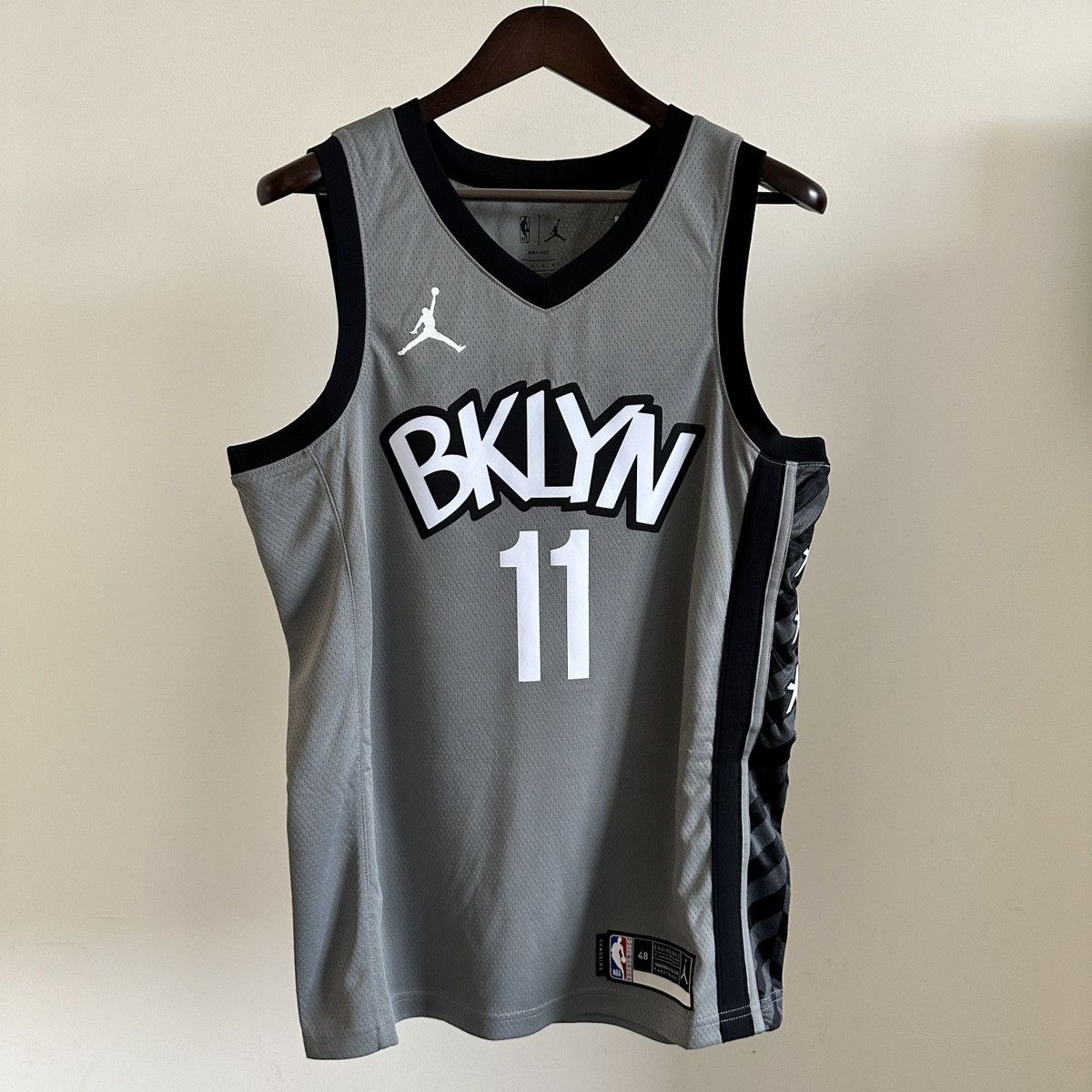 NBA × Nike Kyrie Irving Nets Nike Swingman Statement Jersey L New NBA Size US L / EU 52-54 / 3 - 1 Thumbnail