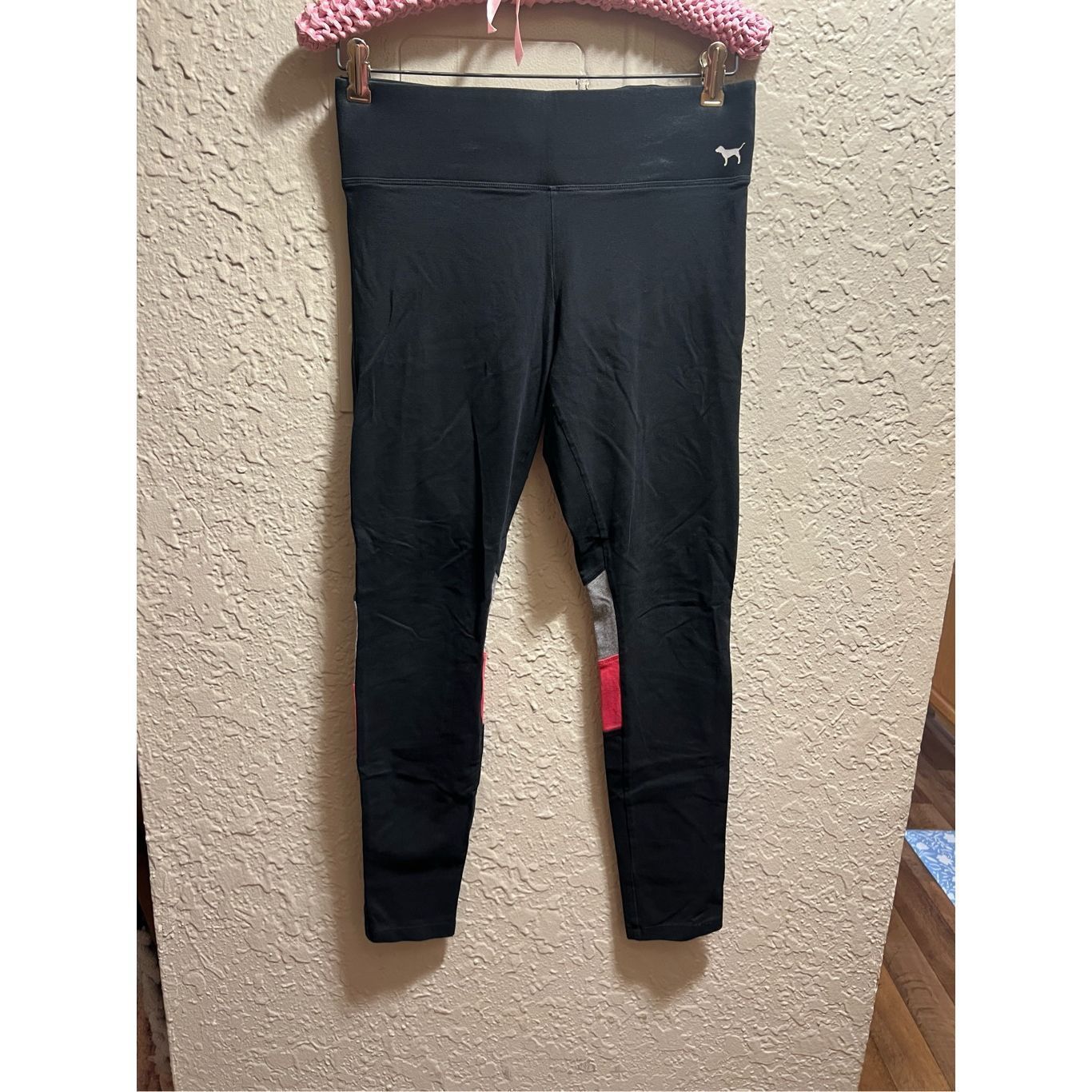 Pink PINK By Victoria’s Secret Yoga Leggings Woman’s Size Medium Size 28" / US 6 / IT 42 - 1 Thumbnail