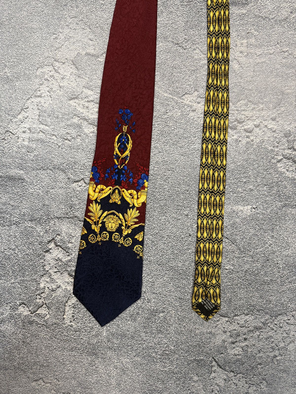 Versace GIANNI VERSACE TIE FULL LOGO 100% SILK VINTAGE Size ONE SIZE - 5 Thumbnail
