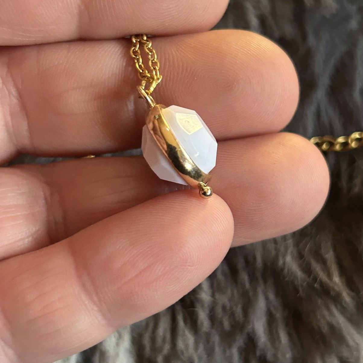 Vintage Vintage dual sided faceted white glass stone necklace Size ONE SIZE - 6 Thumbnail