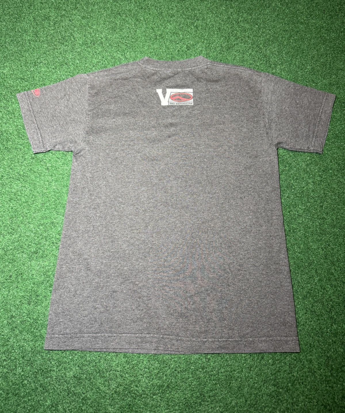 Vans Vans Vintage Logo Y2K Gray Small Skater T Shirt 17.5x25 Size US S / EU 44-46 / 1 - 4 Thumbnail