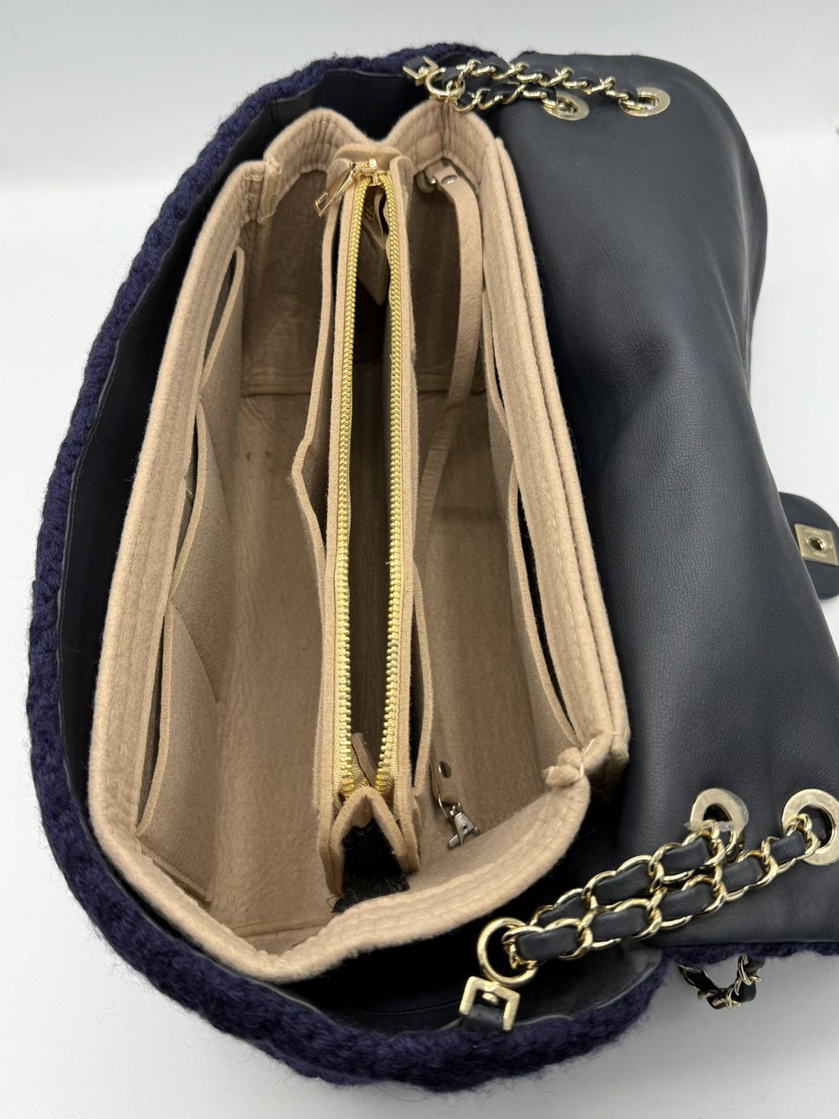 Chanel RARE XXL Chanel Knit Purple - luggage Flap bag Size ONE SIZE - 16 Thumbnail