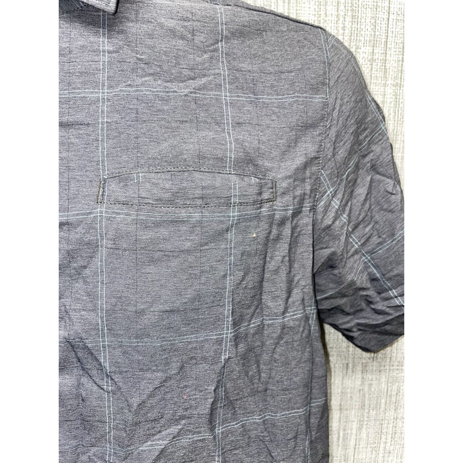 TravisMathew Travis Mathew Shirt Plaid Gray Mens M Short Sleeve Button-Up Regular Sized Shirt Men Gray Plaid Shirt M Mens Size US M / EU 48-50 / 2 - 3 Thumbnail