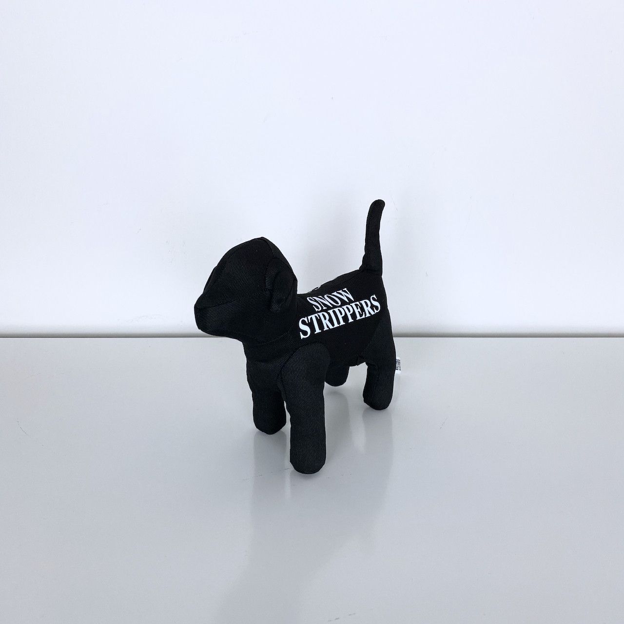 Online Ceramics ONLINE CERAMICS X SNOW STRIPPERS PLUSHY DOG Size ONE SIZE - 2 Thumbnail