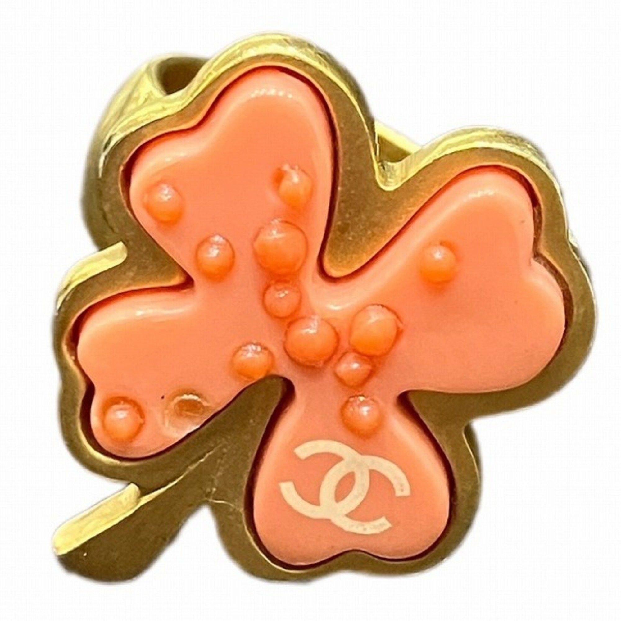 image of Chanel Clover Ring in Pink, Women's