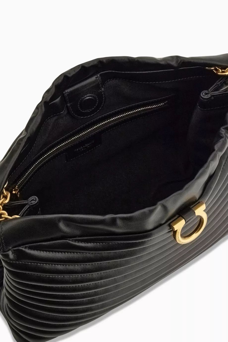 Salvatore Ferragamo o1s1rm0325 Size: OS / Leather Shoulder Bag in Black Size ONE SIZE - 4 Thumbnail