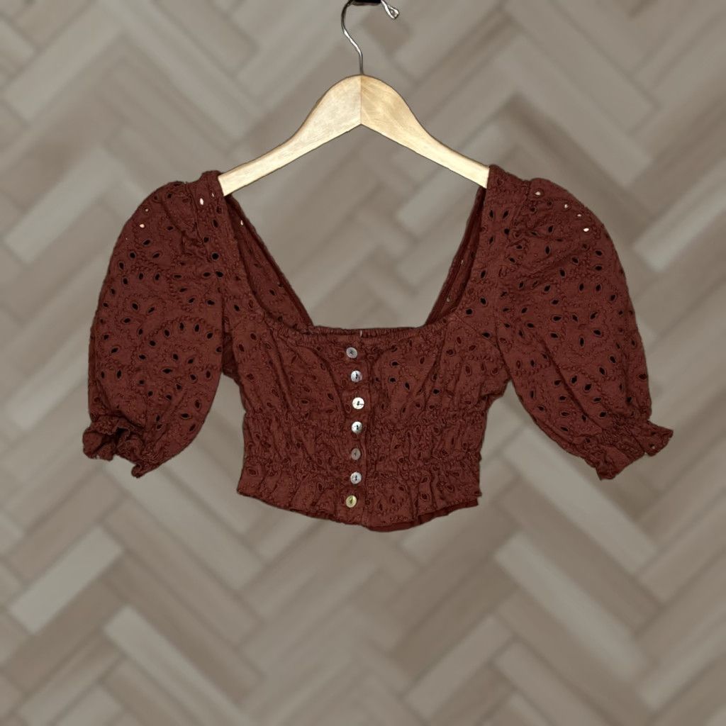Urban Outfitters Urban Outfitters Sierra Cropped Puff Sleeve Brown Blouse Women's XS User: Urban Outfitters Sierra Cropped Puff Sleeve Brown Blouse Women's XS Size XS / US 0-2 / IT 36-38 - 1 Thumbnail