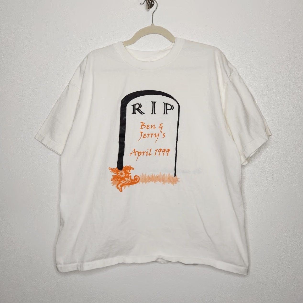 Gildan VINTAGE Gildan XL White Unisex Adults 90s Promo Ben & Jerry's RIP Jeremys Microbatch Ice Creams Gildan XL White Size US XL / EU 56 / 4 - 2 Thumbnail