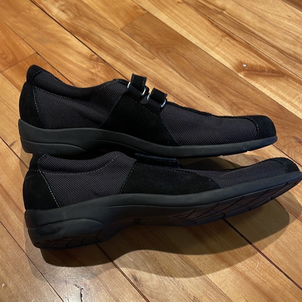 MONROW Munro Joliet black fabric/suede strap sneakers. Shock absor Size US 9 / IT 39 - 9 Thumbnail