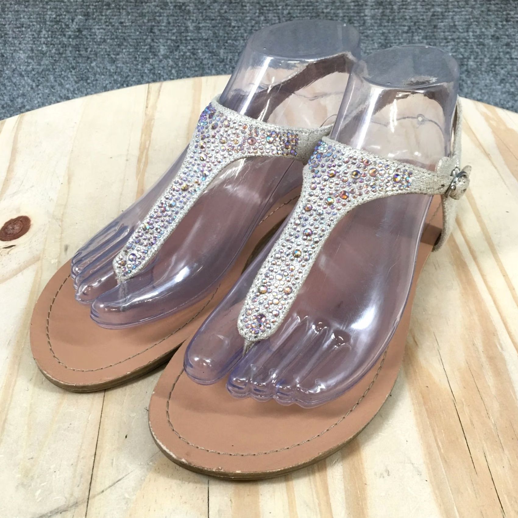 BCBGeneration BCBGeneration Sandals Womens 7 B Thong Gray Beaded Buckled Toe Post Casual Flats Size US 7 / IT 37 - 3 Thumbnail