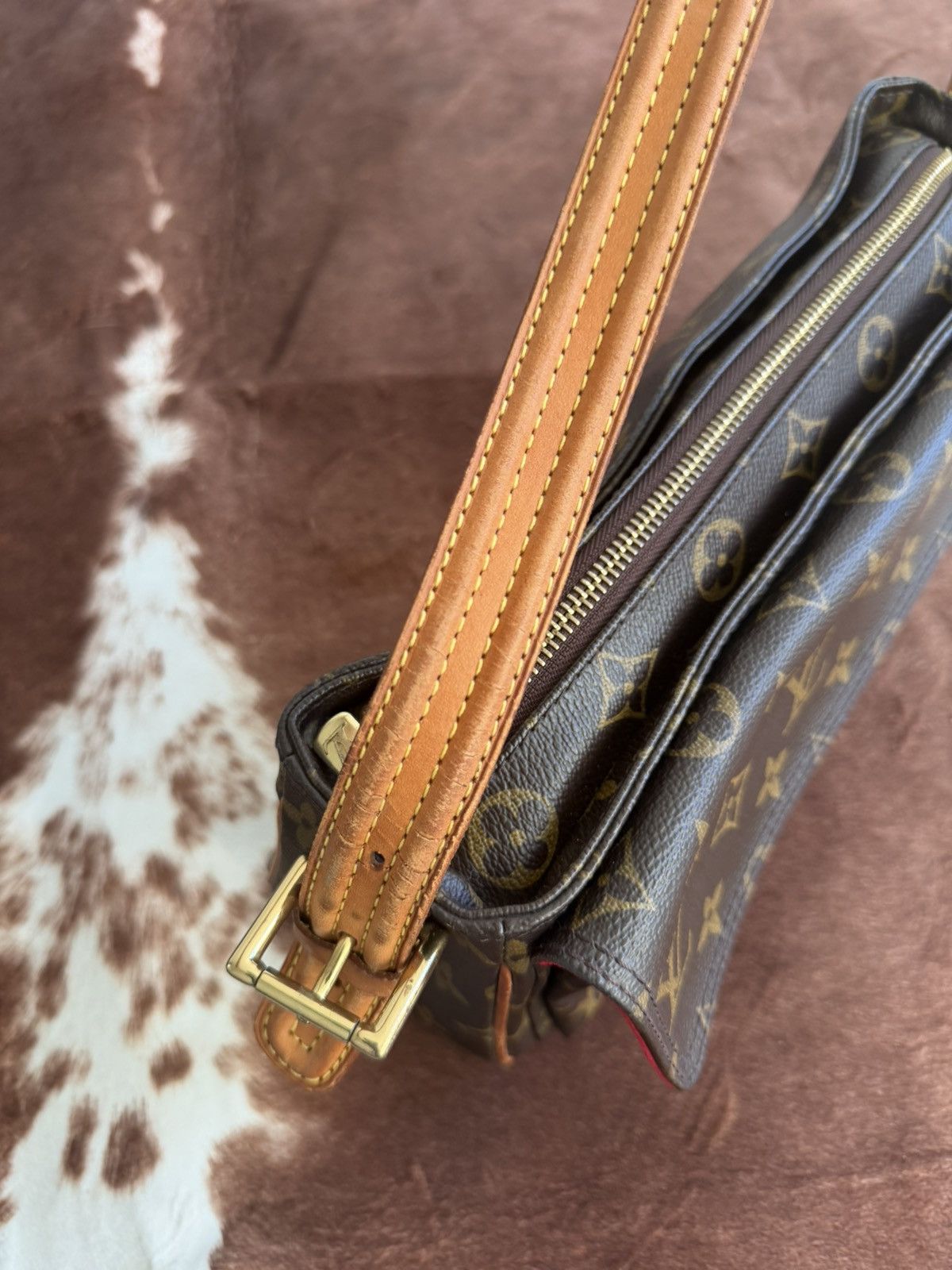 Louis Vuitton Louis Vuitton Monogram Cité Handbag MM Size ONE SIZE - 15 Thumbnail