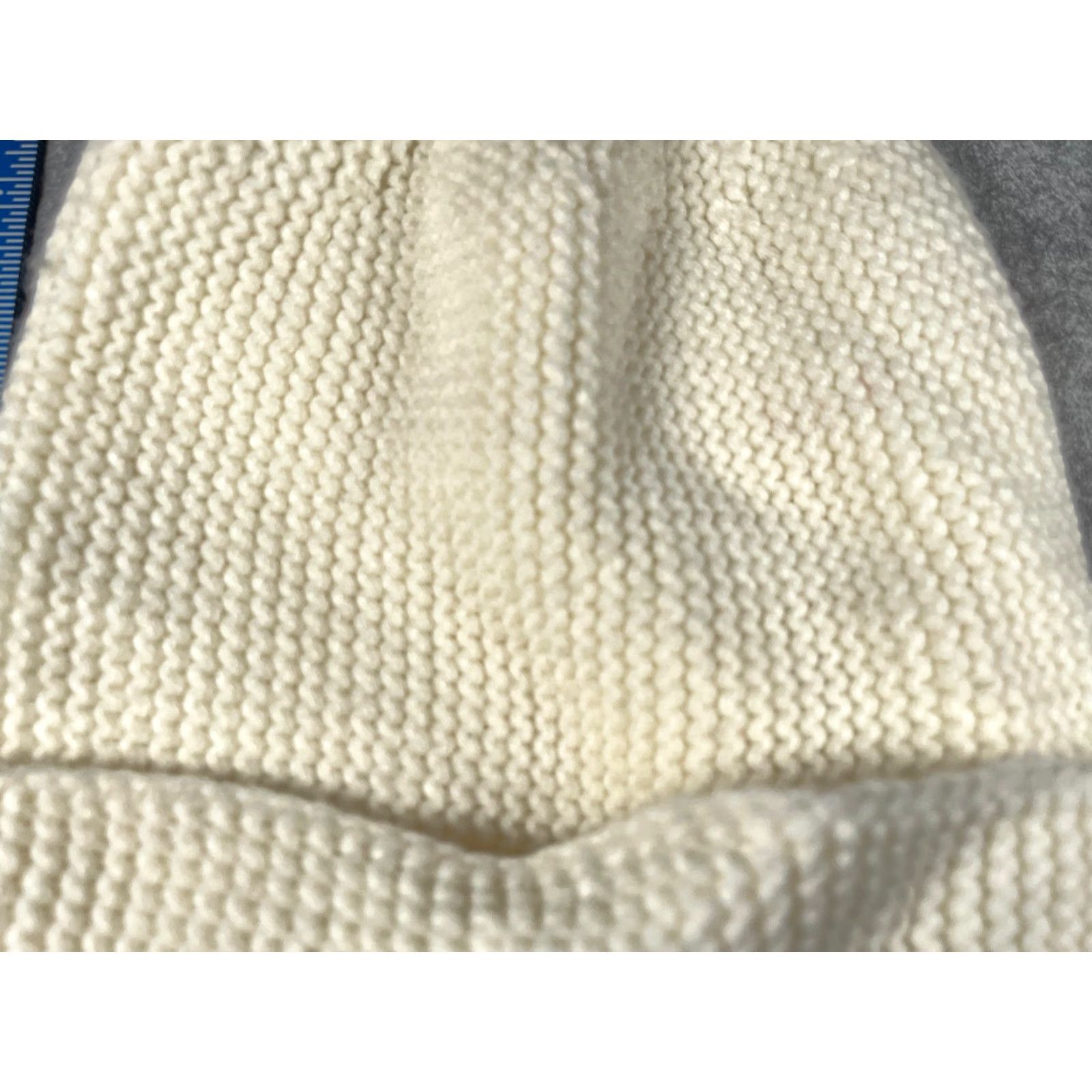 Forever 21 FOREVER 21 Beanie Adult One Size Ivory Knit Acrylic Faux Fur Pom Ski Snow Hat Women Beanie Winter Casual Knit Beanie Size ONE SIZE - 2 Thumbnail