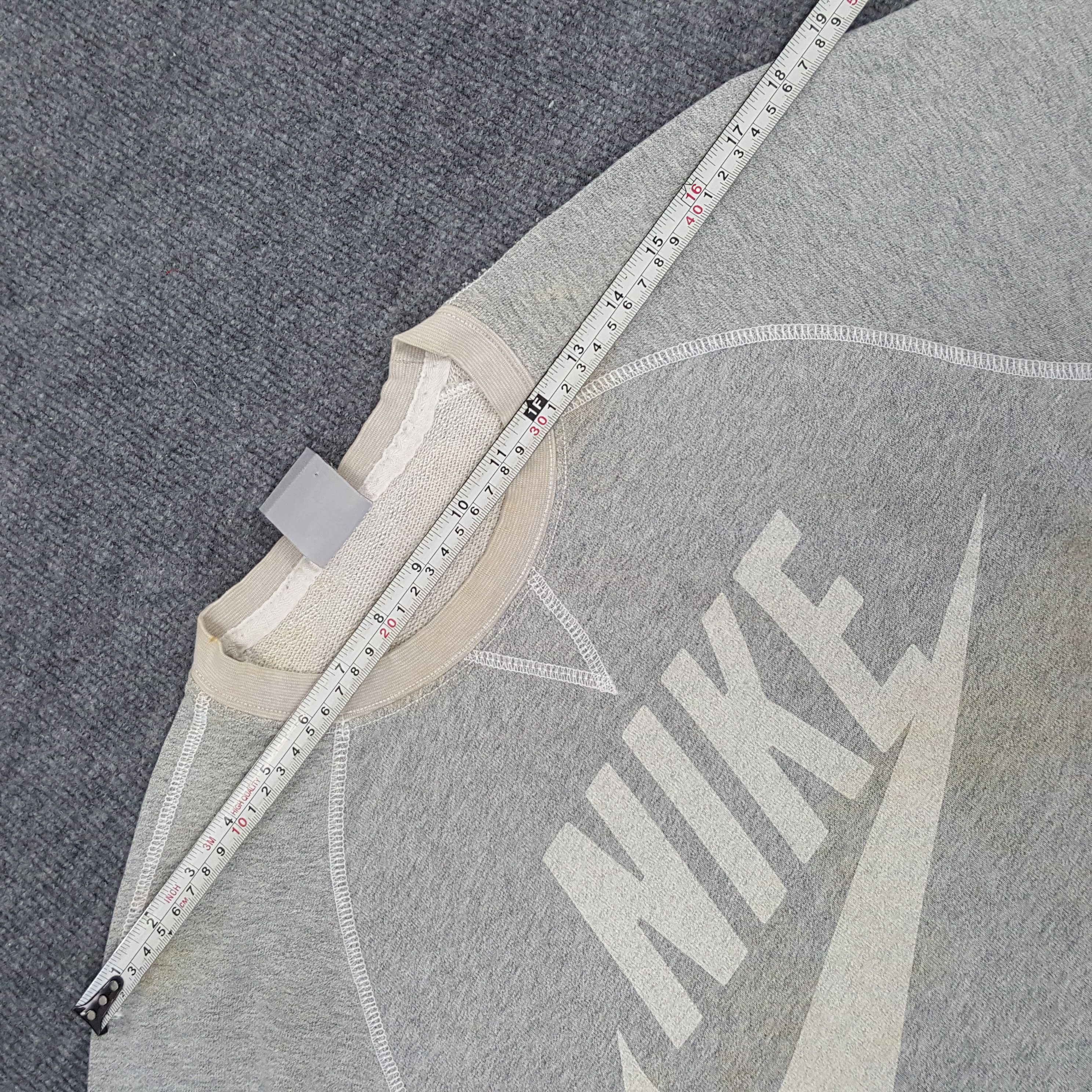 Nike × Vintage Nike Sportswear Center Big Swoosh Sweatshirt Size US S / EU 44-46 / 1 - 13 Thumbnail