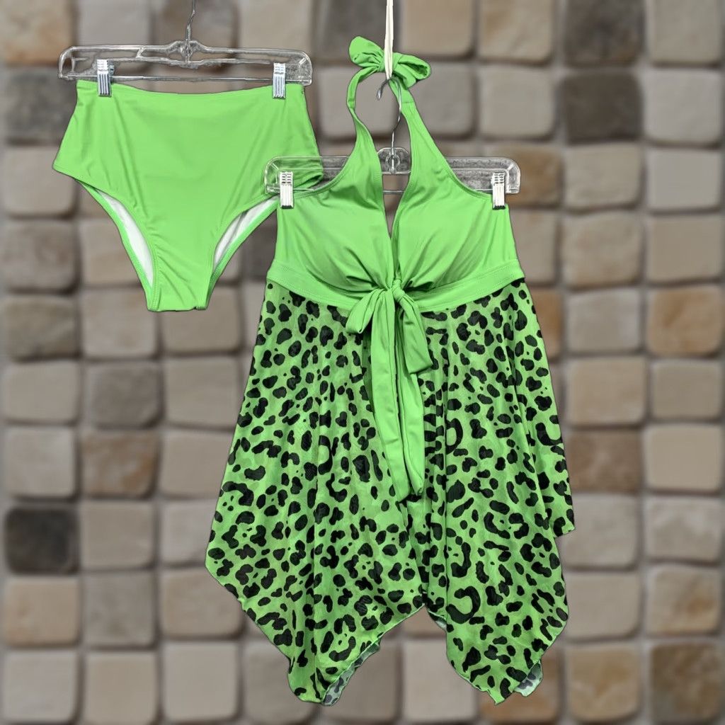 Vintage 2 Piece Tankini Swimsuit Women’s Size Small Green & Black Padded NWOT Size ONE SIZE - 1 Thumbnail