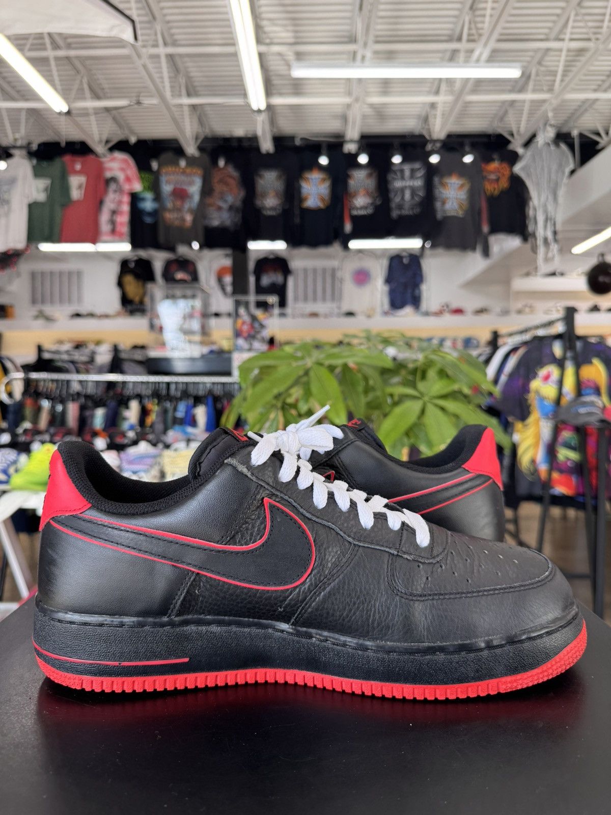 Nike Nike Air Force 1 Low Black Red Size 12 (2012) Size US 12 / EU 45 - 3 Thumbnail