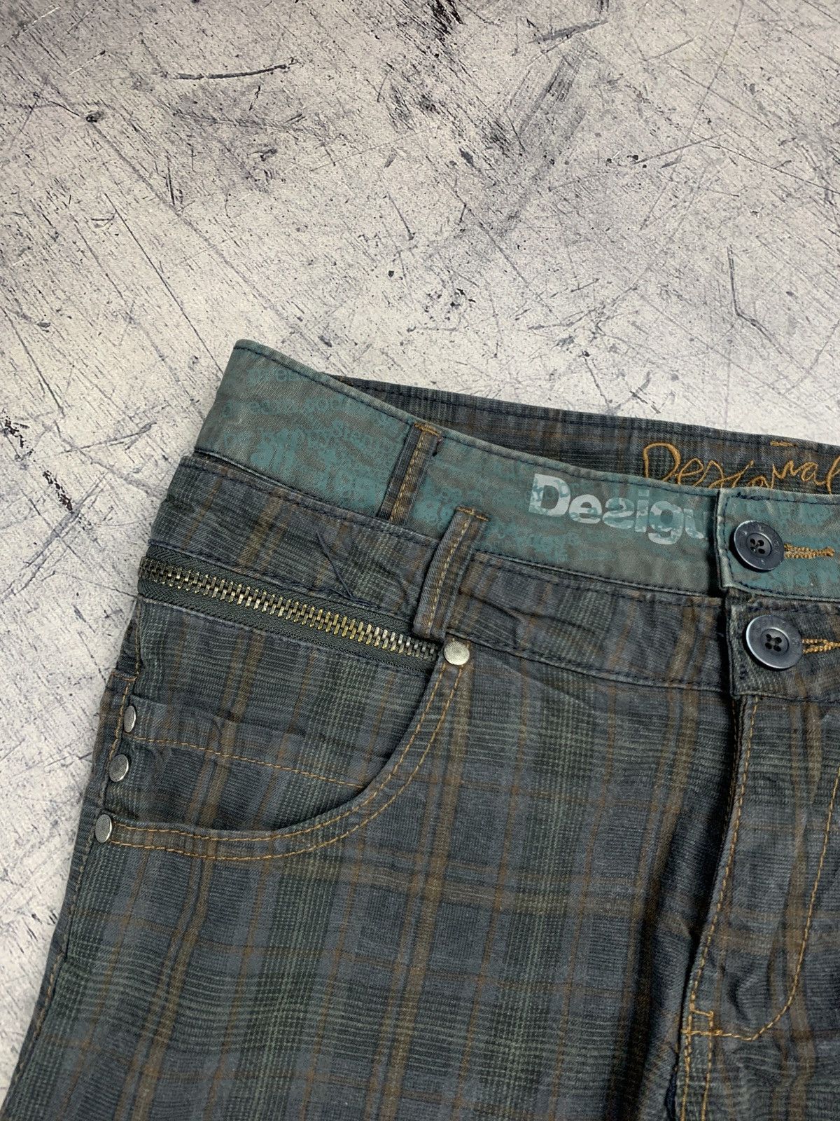 Desigual Vintage Y2K Desigual Plaid Avant Garde Pants Size 40 Regular Size US 31 - 4 Thumbnail