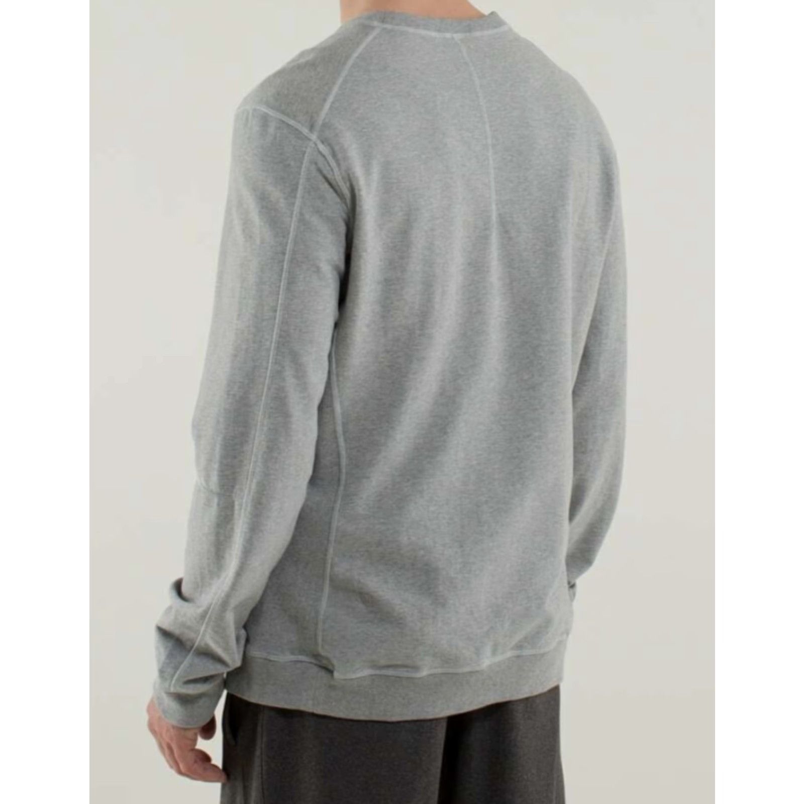 Lululemon VINTAGE Men's Lululemon All Town Crew Long Sleeve Sz L Shirt Size US L / EU 52-54 / 3 - 2 Thumbnail