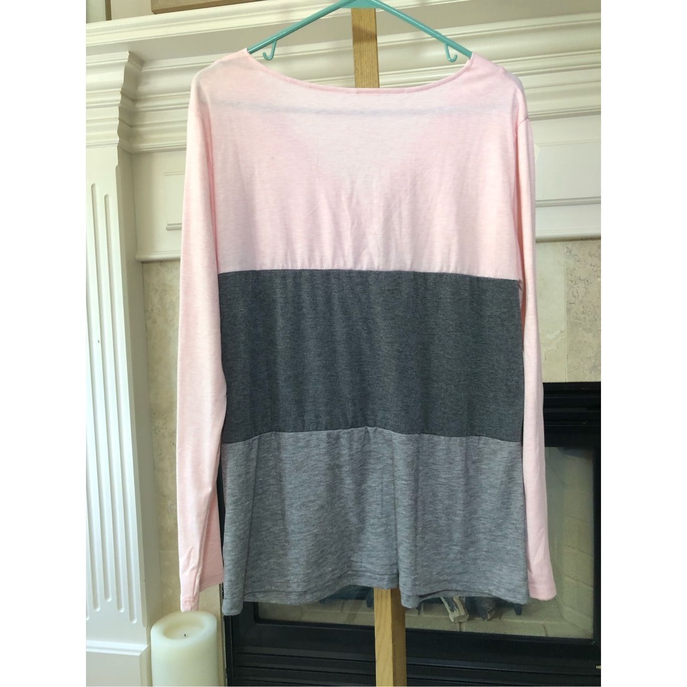 Other Women’s Gray and Pink Striped Long Sleeve V Neck Blouse Size Size L / US 10 / IT 46 - 3 Thumbnail