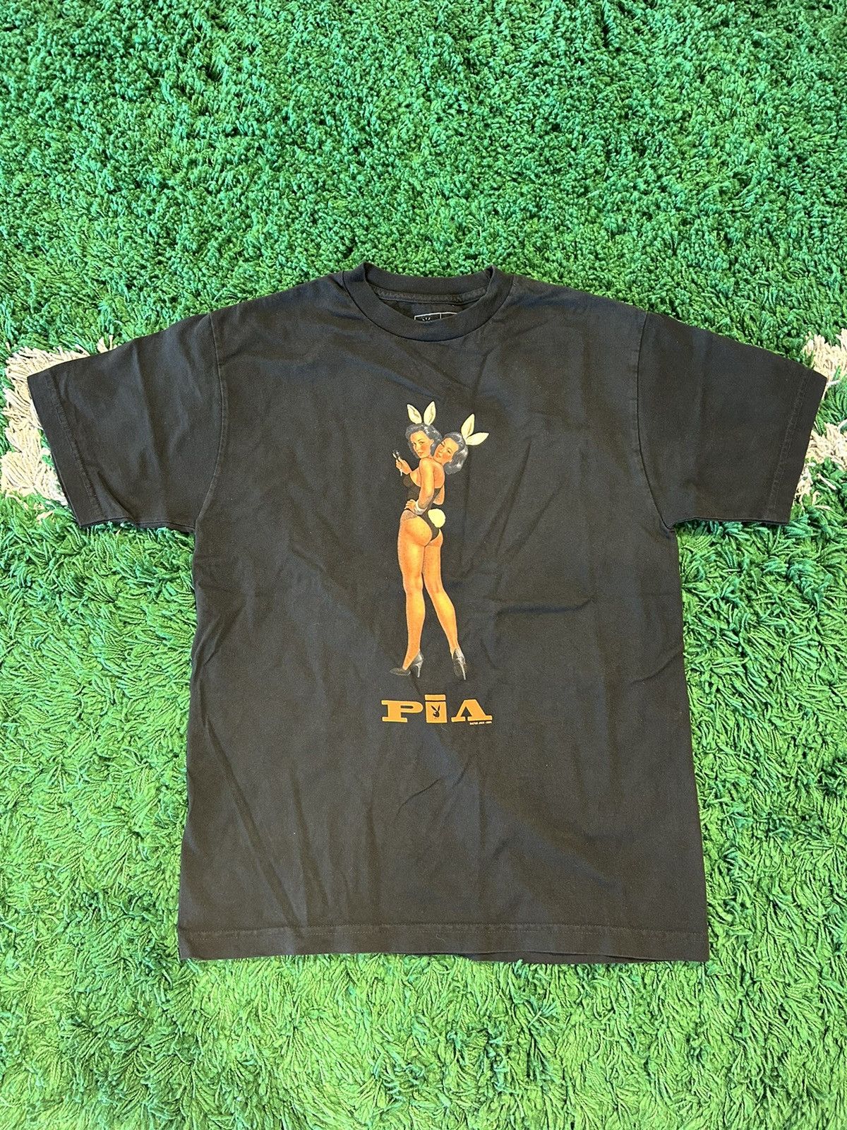 Playboy × Travis Scott Travis Scott Playboy Tee Black Size US S / EU 44-46 / 1 - 1 Thumbnail