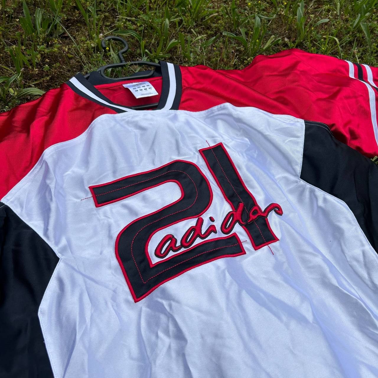 Adidas × Vintage 👕 Adidas Jersey T-Shirt – Bold 2000s Vibe Size US L / EU 52-54 / 3 - 3 Thumbnail