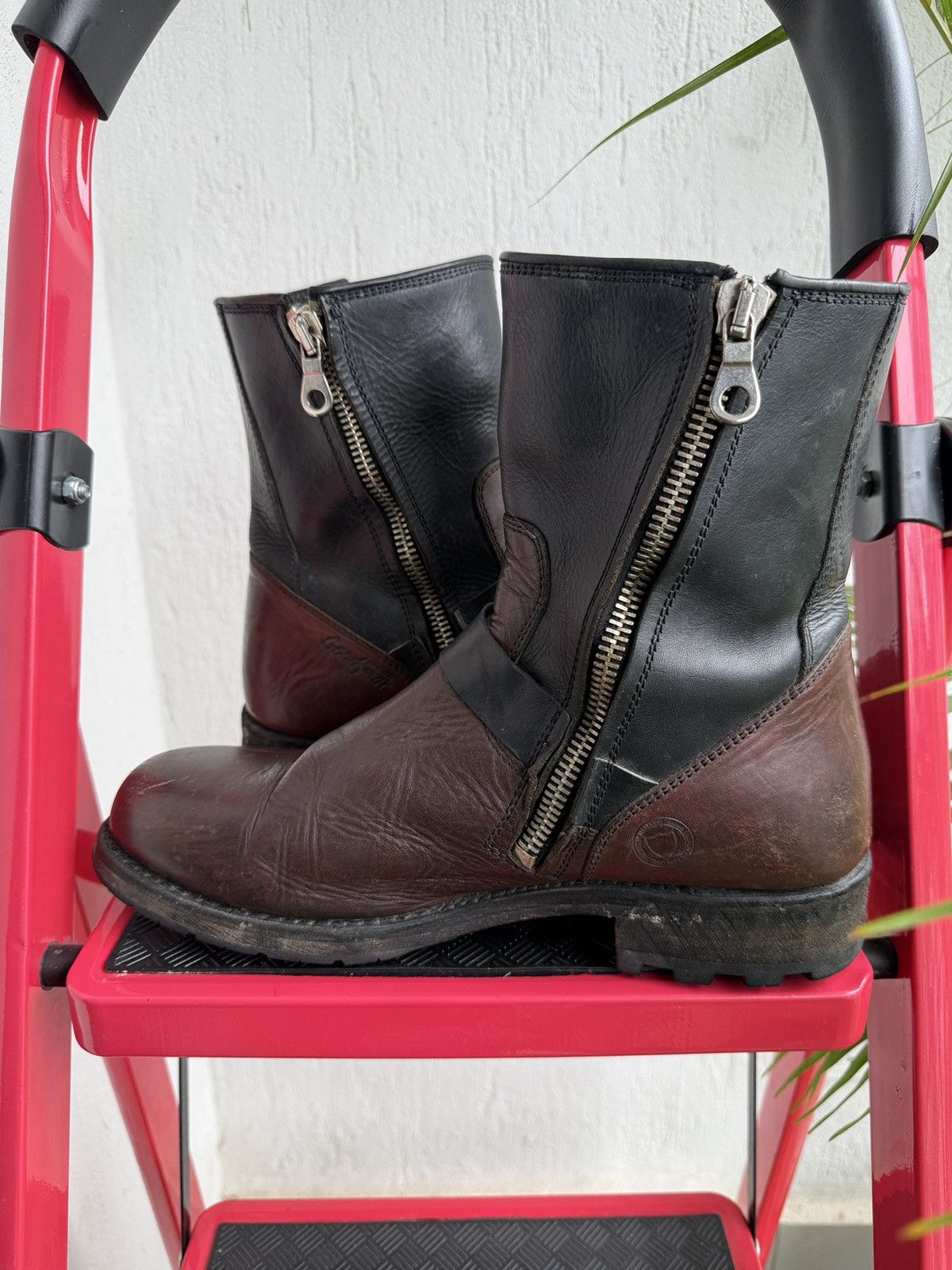 Hollywood Trading Company studded engineer Boots Size US 11.5 / EU 44-45 - 16 Thumbnail