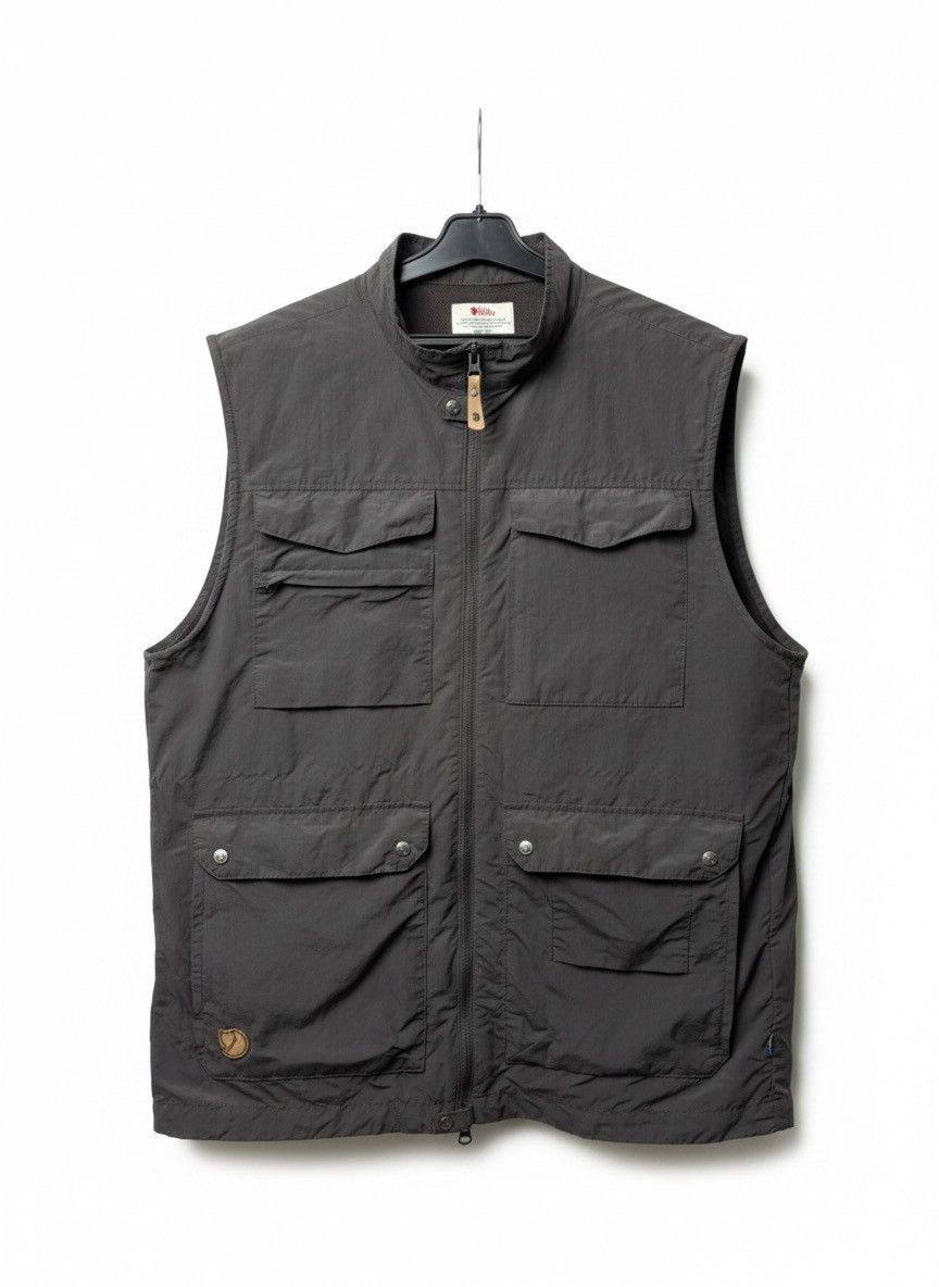 Fjallraven Fjallraven Travellers cargo multipocket vest Size US XL / EU 56 / 4 - 1 Thumbnail