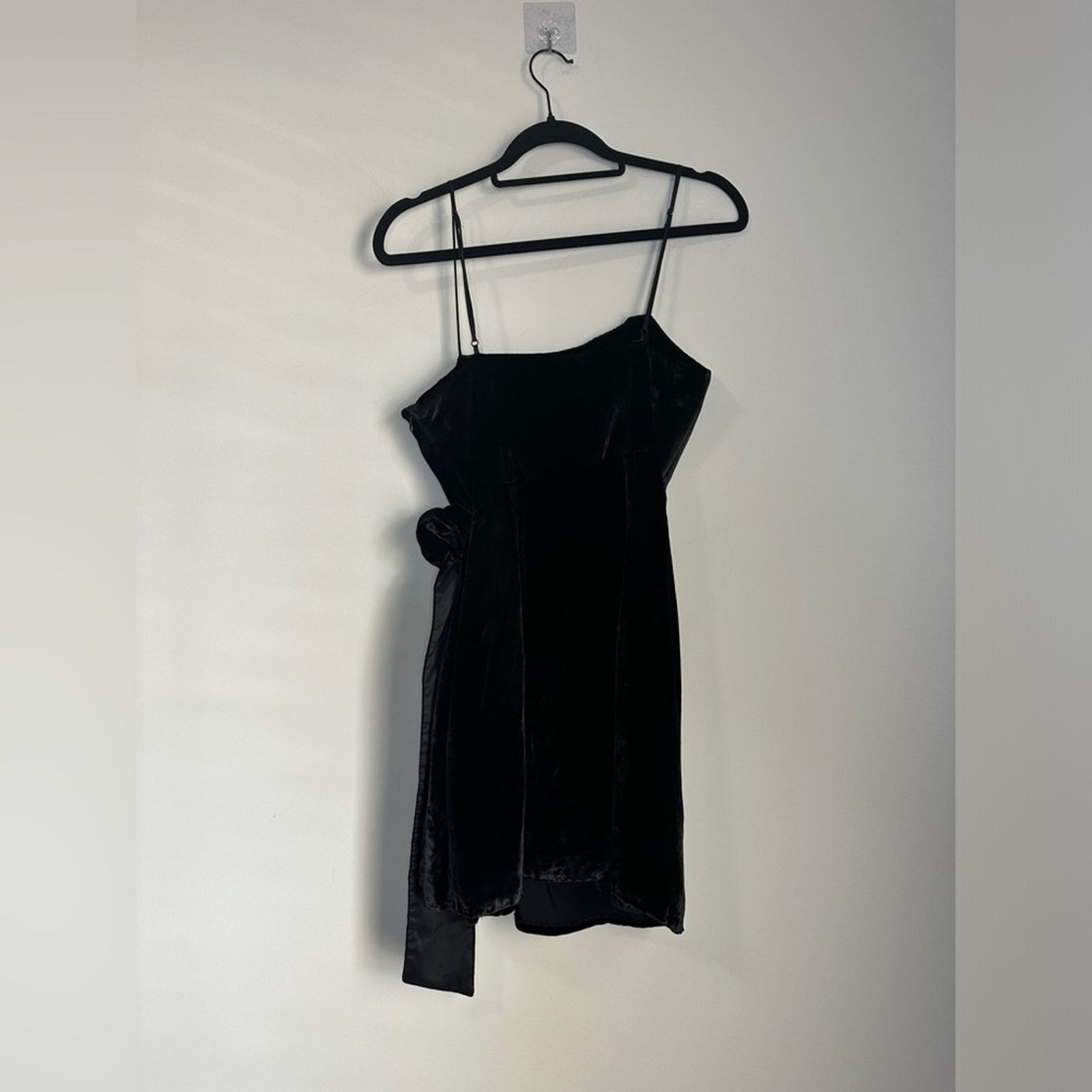 Cinq a Sept Cinq á Sept Kiki Velvet Mini Cocktail Dress Black Size 6 Size M / US 6-8 / IT 42-44 - 7 Thumbnail