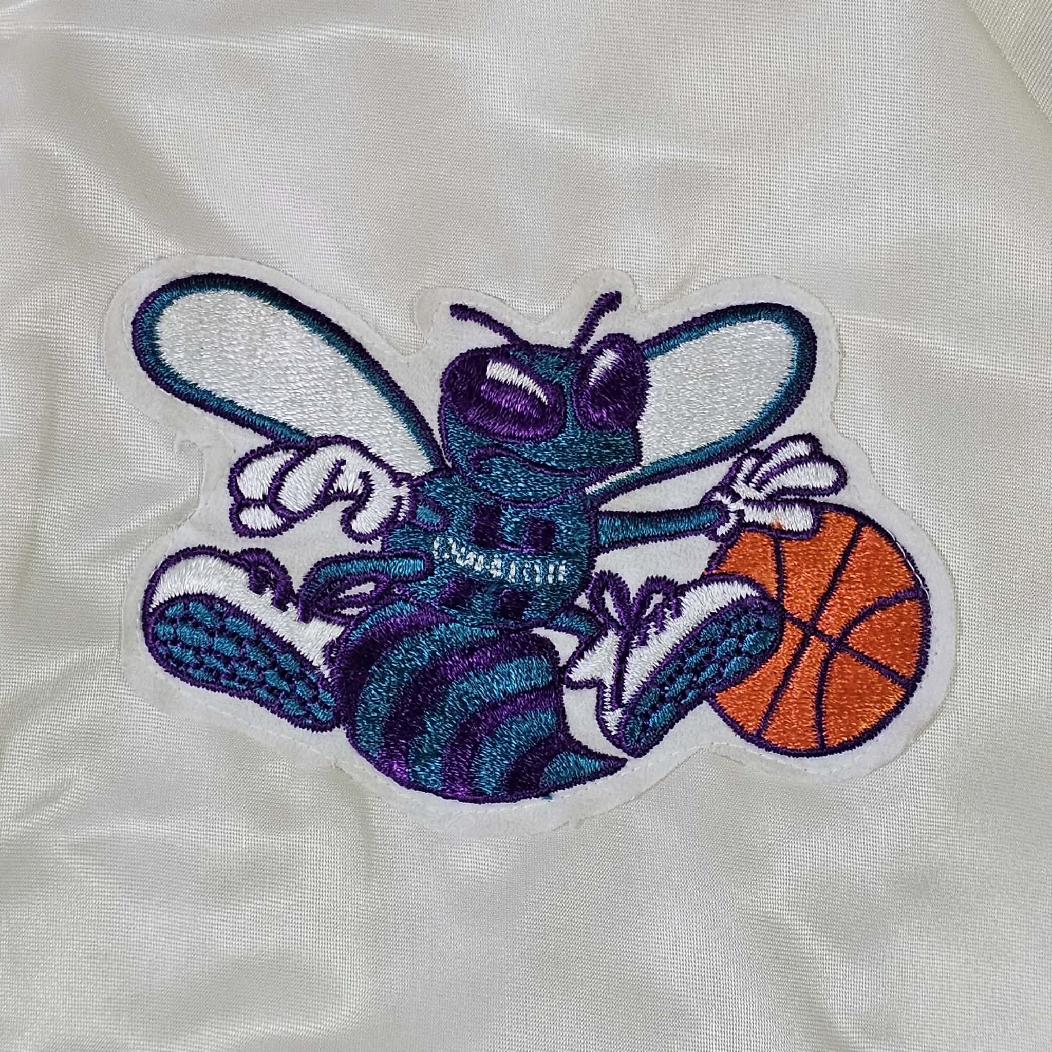 Chalk Line Charlotte Hornets Vintage 90s Satin Bomber Jacket Size US L / EU 52-54 / 3 - 4 Thumbnail