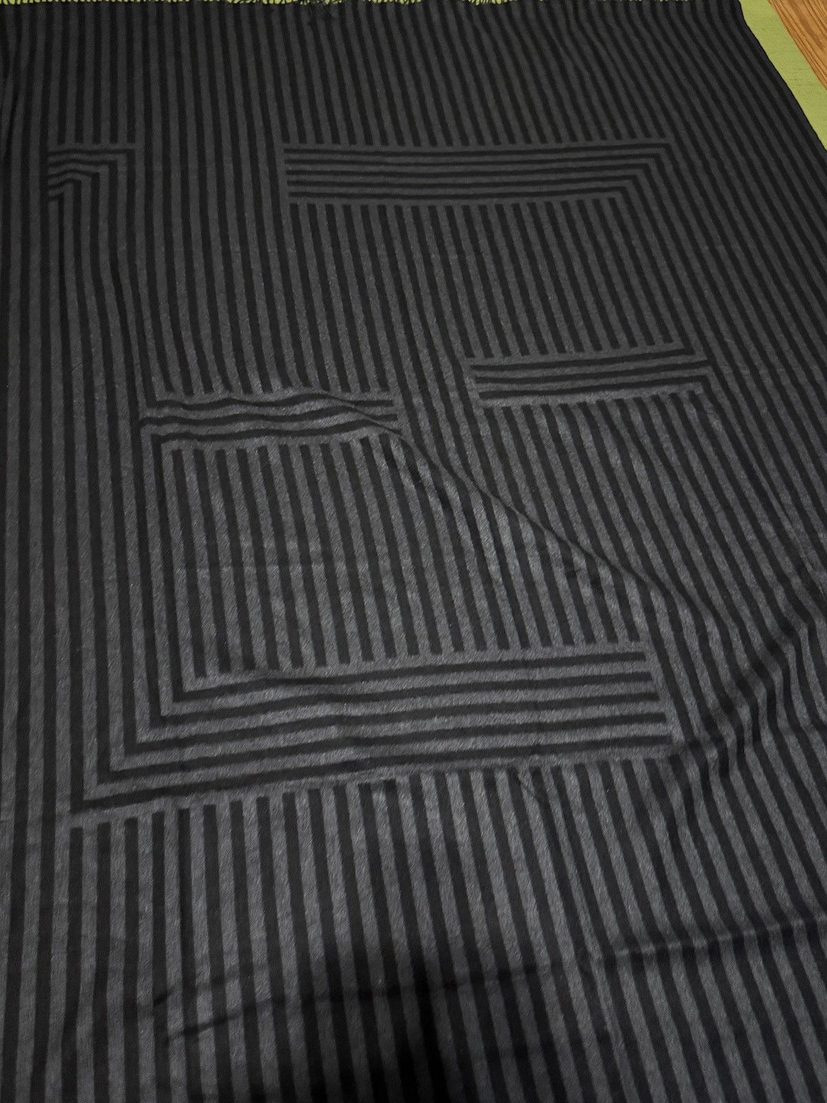 Fendi Black Fendi Silk Blanket Size ONE SIZE - 6 Thumbnail