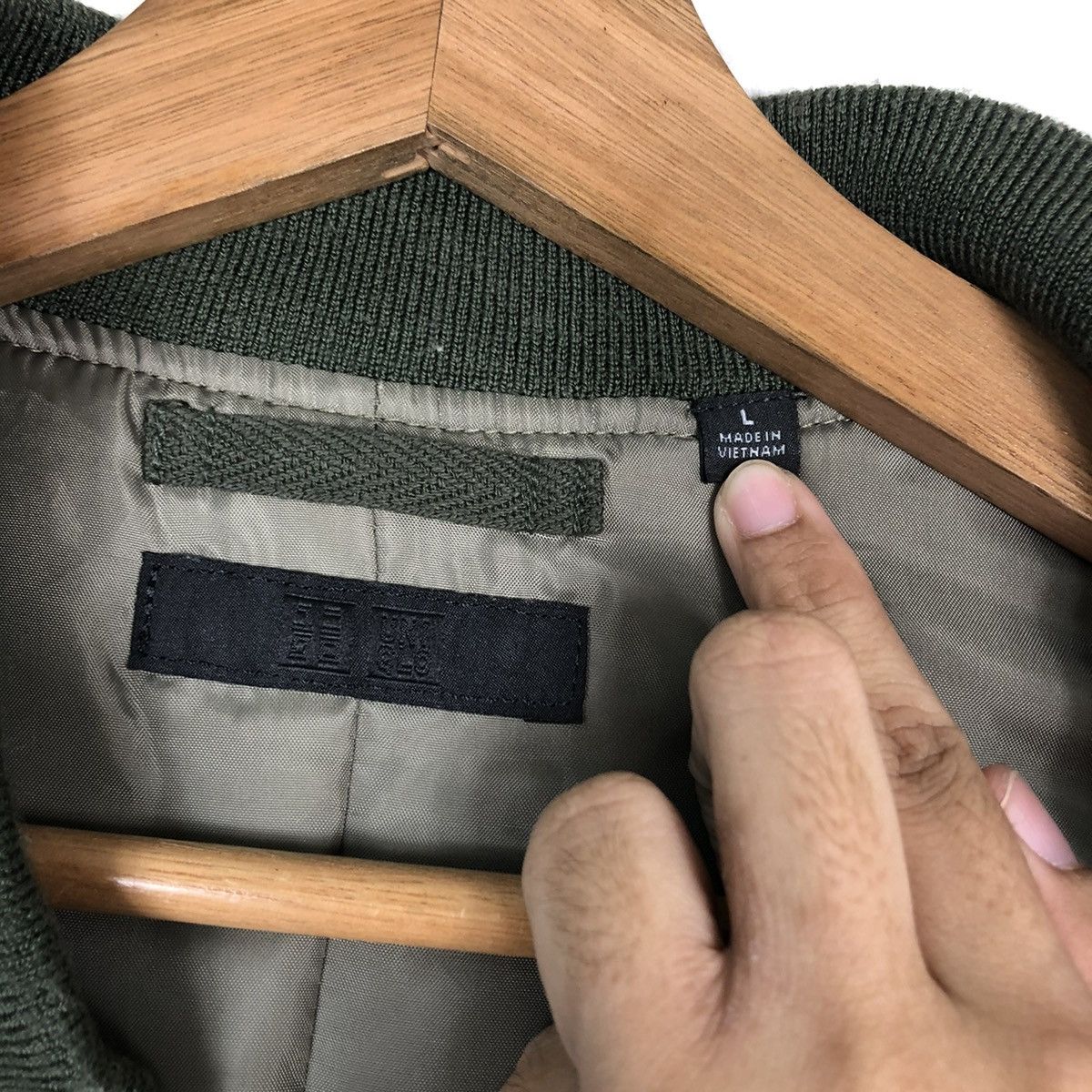Japanese Brand 🔥VINTAGE BOMBER JACKET MILITARY DESIGN UNIQLO ISSEY MIYAKE Size US L / EU 52-54 / 3 - 18 Thumbnail