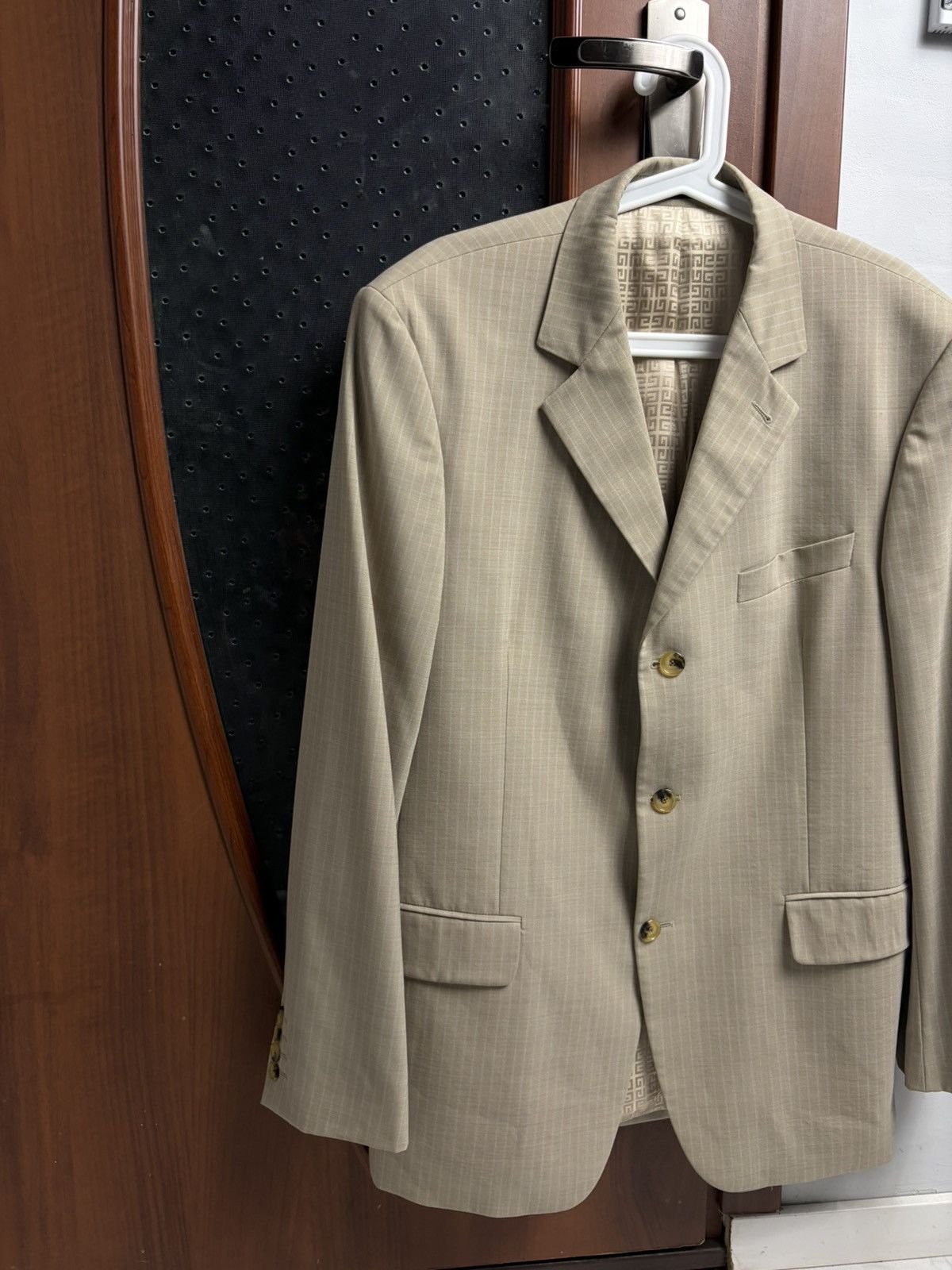 Givenchy Givenchy Vintage Authentic Beige Pinstripe Wool Blazer Size 42R - 3 Thumbnail