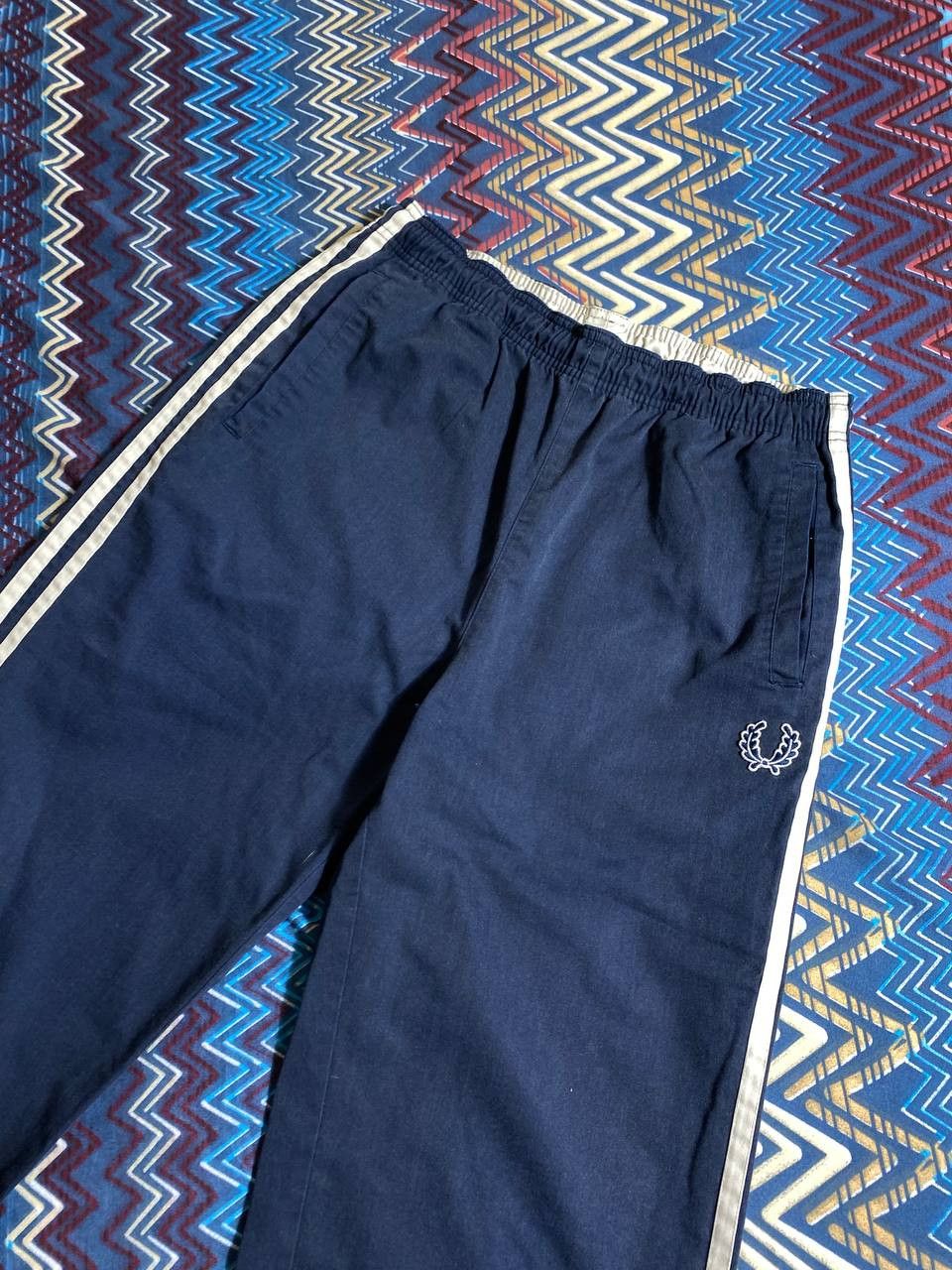 Fred Perry × Vintage Vintage 90s Fred Perry Streetwear Faded Shorts Size US 32 / EU 48 - 7 Thumbnail