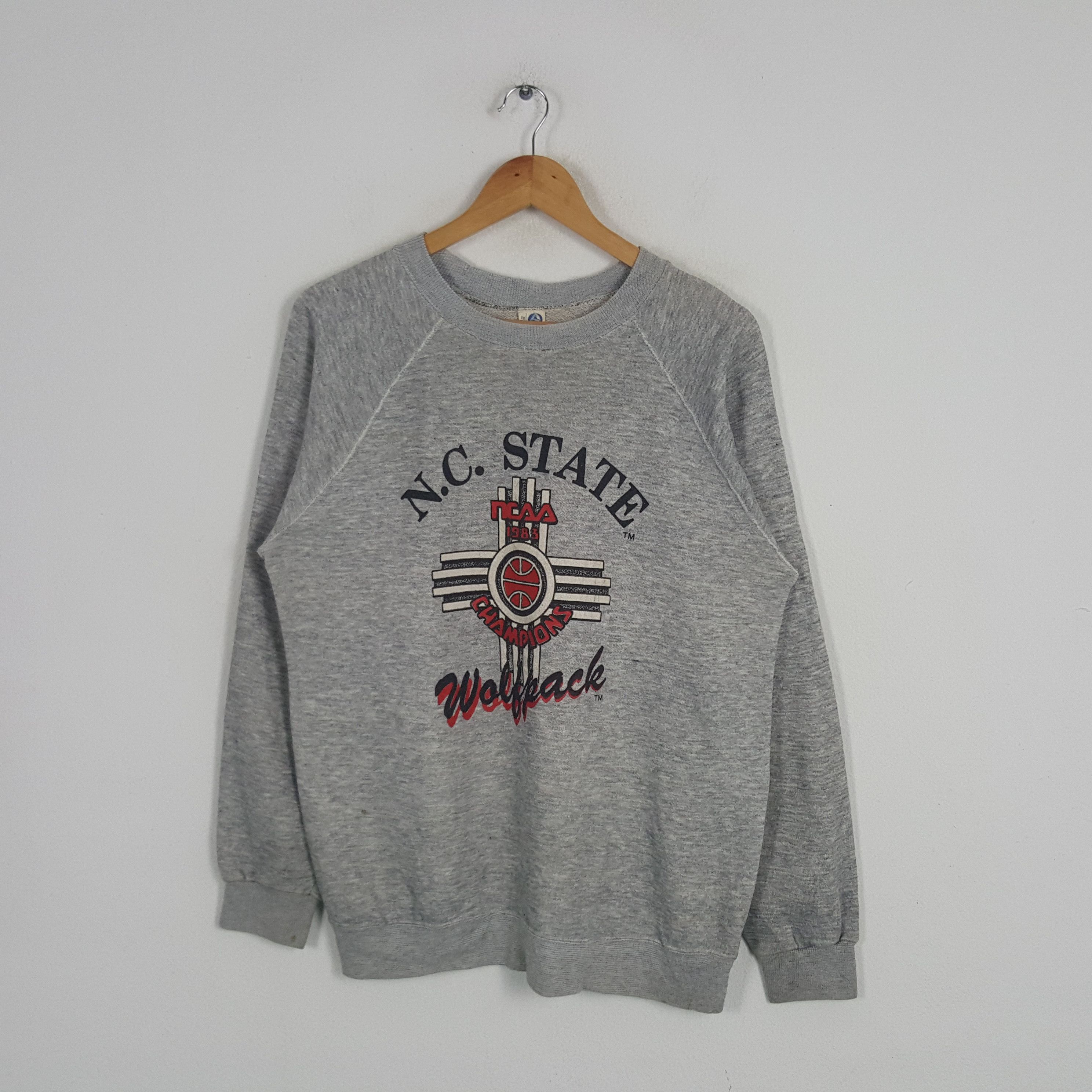 Champion × NCAA × Vintage Vintage N.C. State Wolfpack American Sports Sweatshirt Size US M / EU 48-50 / 2 - 1 Thumbnail